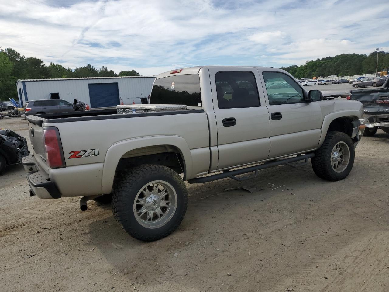 Photo 2 VIN: 2GCEK13T941335201 - CHEVROLET SILVERADO 