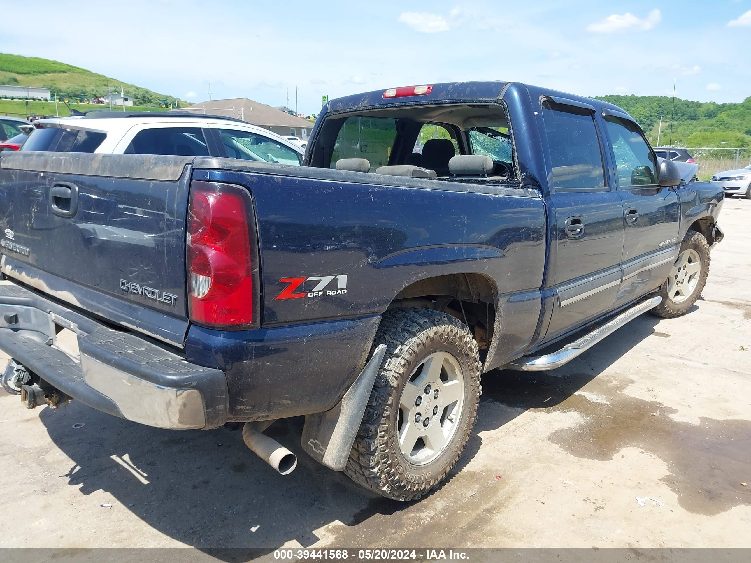 Photo 3 VIN: 2GCEK13T951132360 - CHEVROLET SILVERADO 