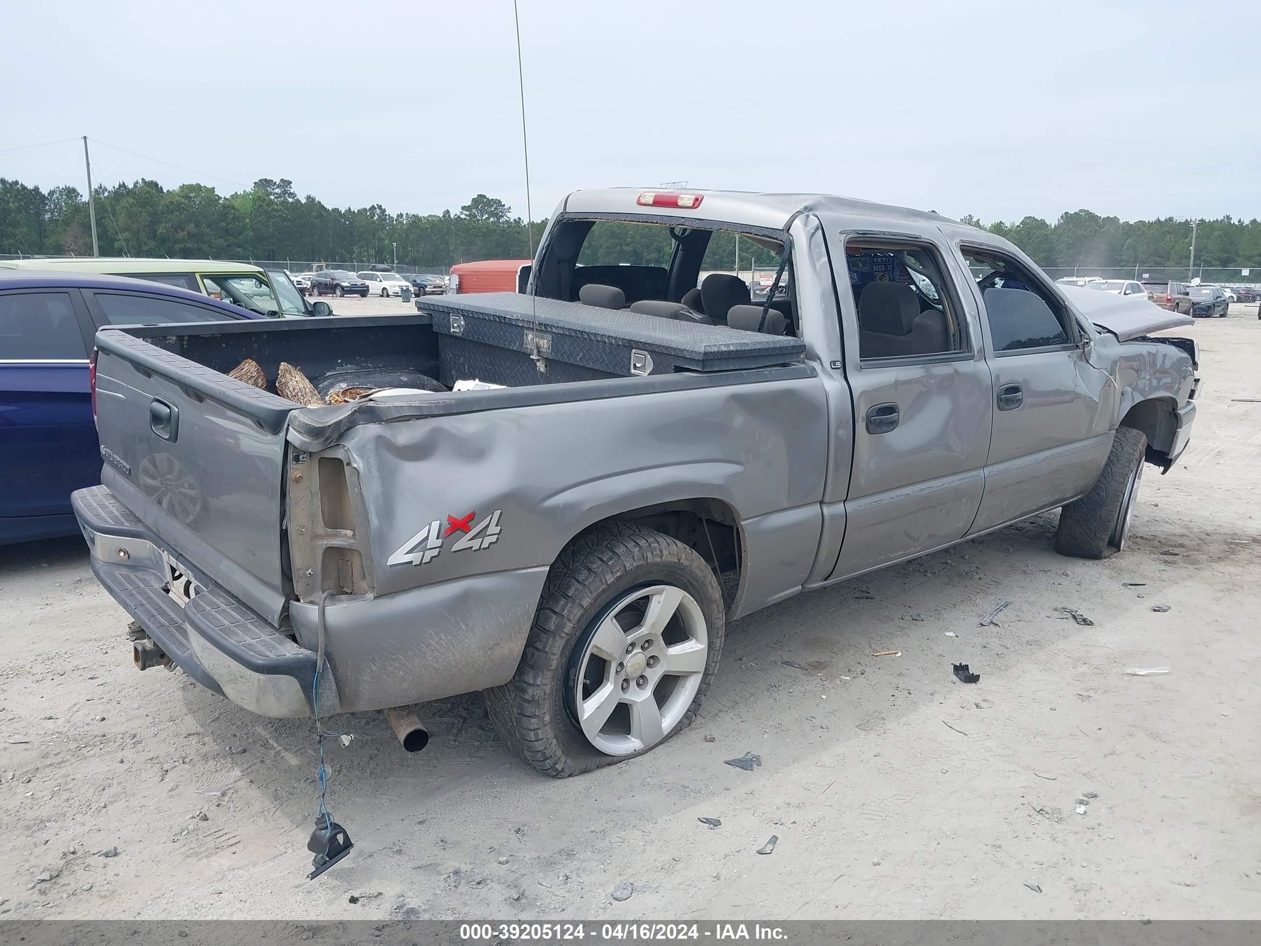 Photo 3 VIN: 2GCEK13VX71156767 - CHEVROLET SILVERADO 