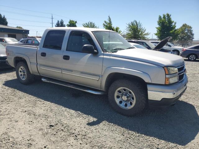 Photo 3 VIN: 2GCEK13Z061354176 - CHEVROLET SILVERADO 