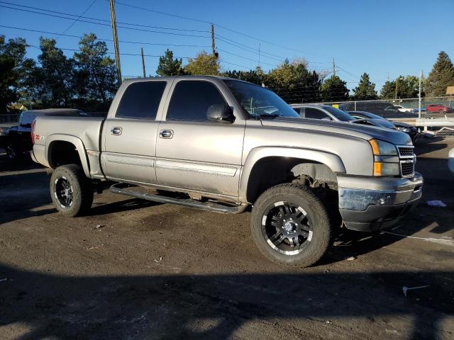 Photo 3 VIN: 2GCEK13Z371113908 - CHEVROLET SILVERADO 