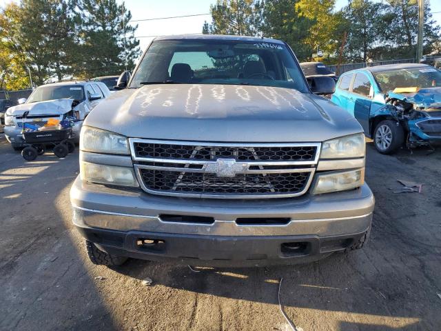 Photo 4 VIN: 2GCEK13Z371113908 - CHEVROLET SILVERADO 