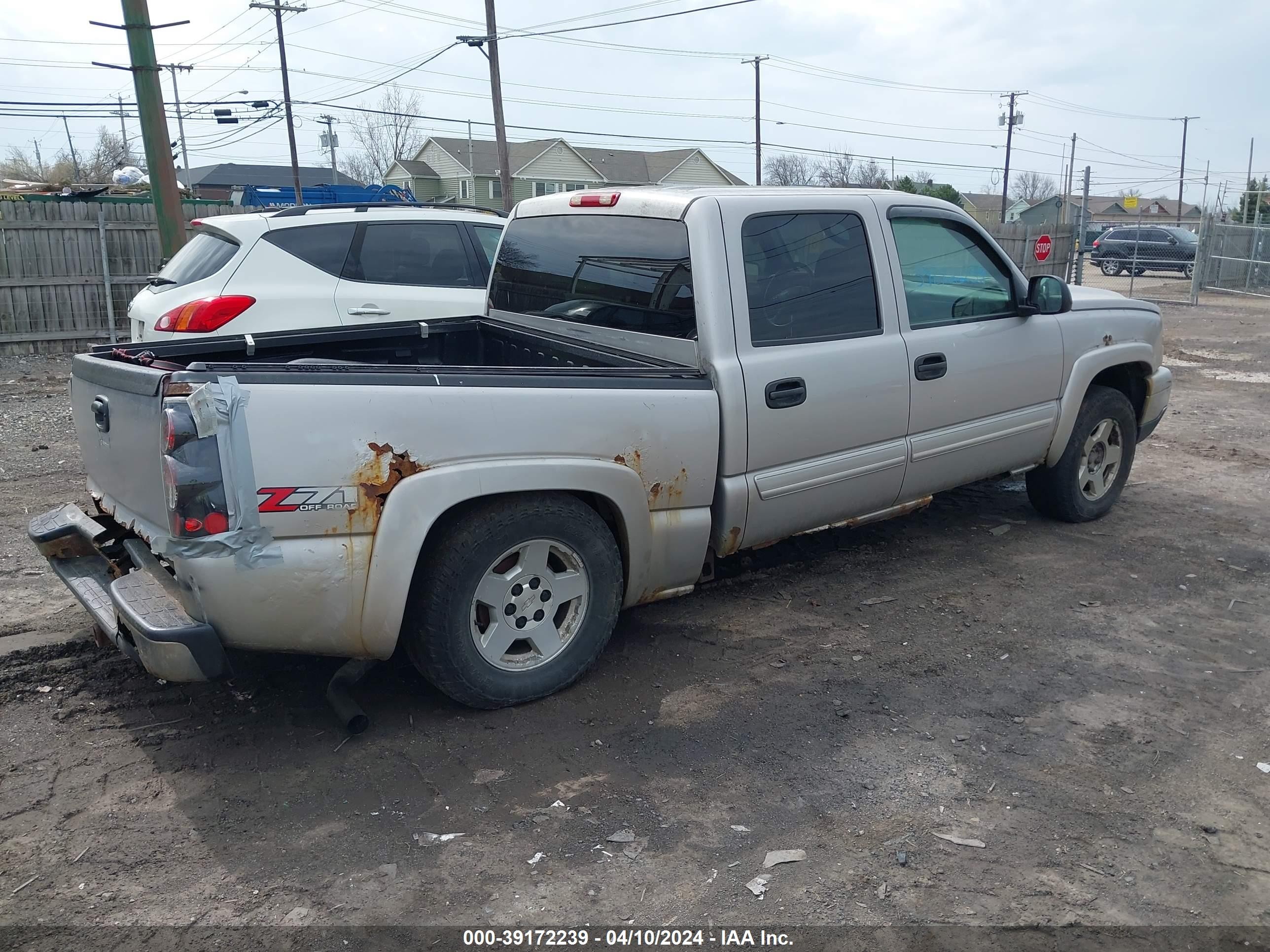 Photo 3 VIN: 2GCEK13Z461347554 - CHEVROLET SILVERADO 