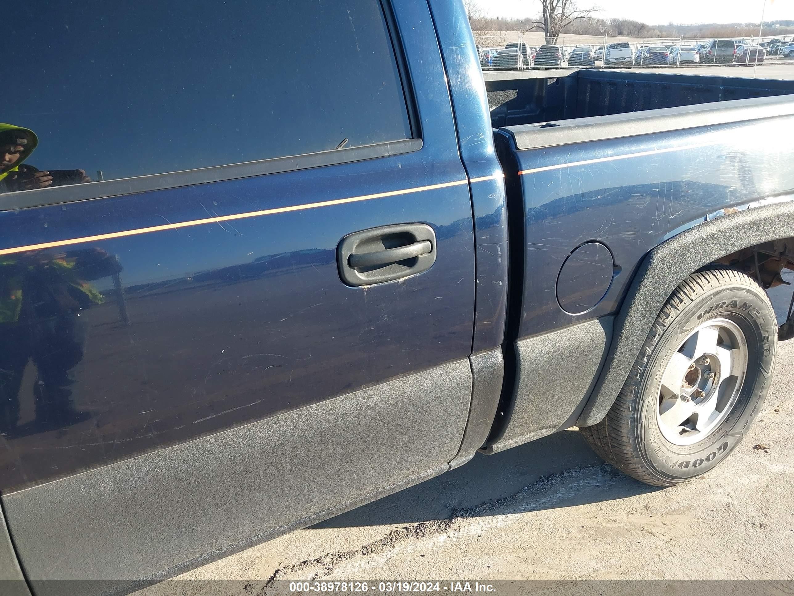 Photo 10 VIN: 2GCEK13Z961343256 - CHEVROLET SILVERADO 