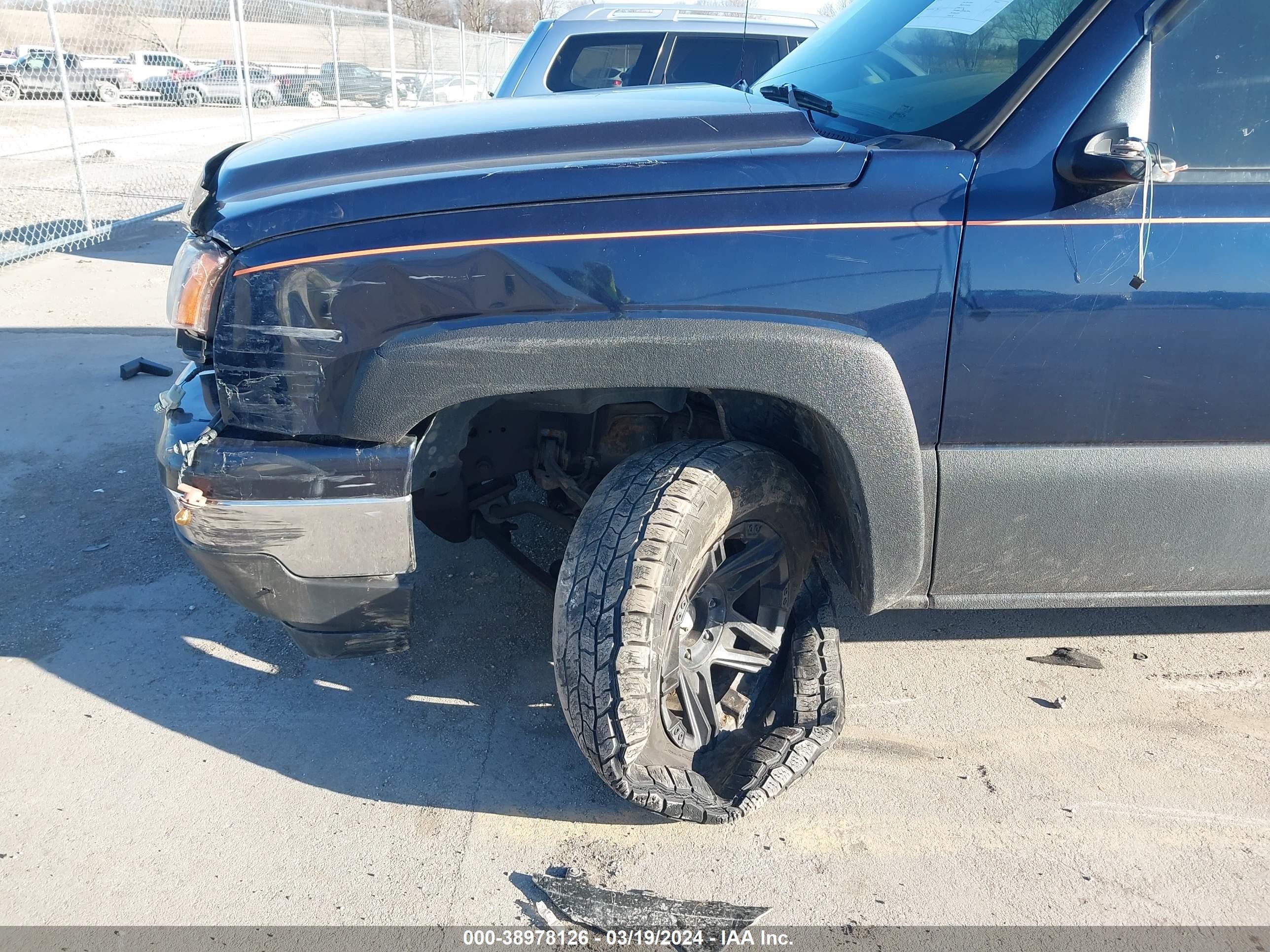 Photo 5 VIN: 2GCEK13Z961343256 - CHEVROLET SILVERADO 