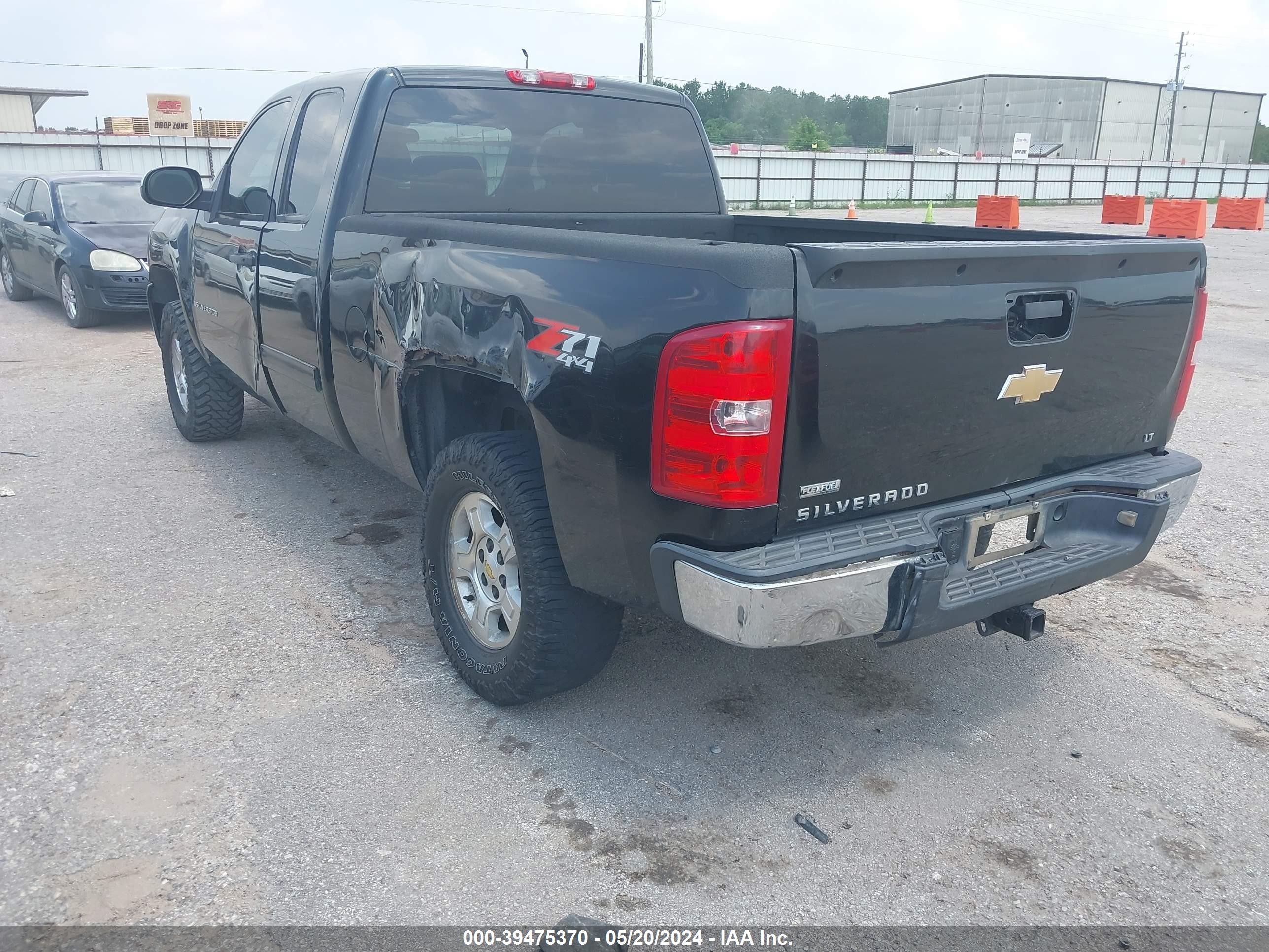 Photo 2 VIN: 2GCEK190091104322 - CHEVROLET SILVERADO 