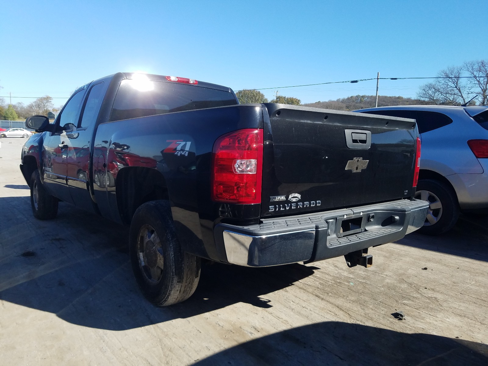 Photo 2 VIN: 2GCEK190881189909 - CHEVROLET SILVERADO 