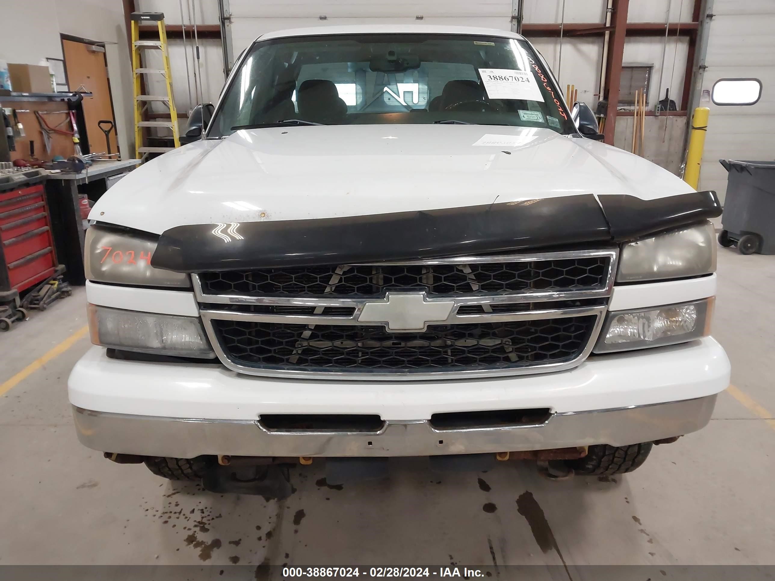 Photo 5 VIN: 2GCEK19B071113665 - CHEVROLET SILVERADO 