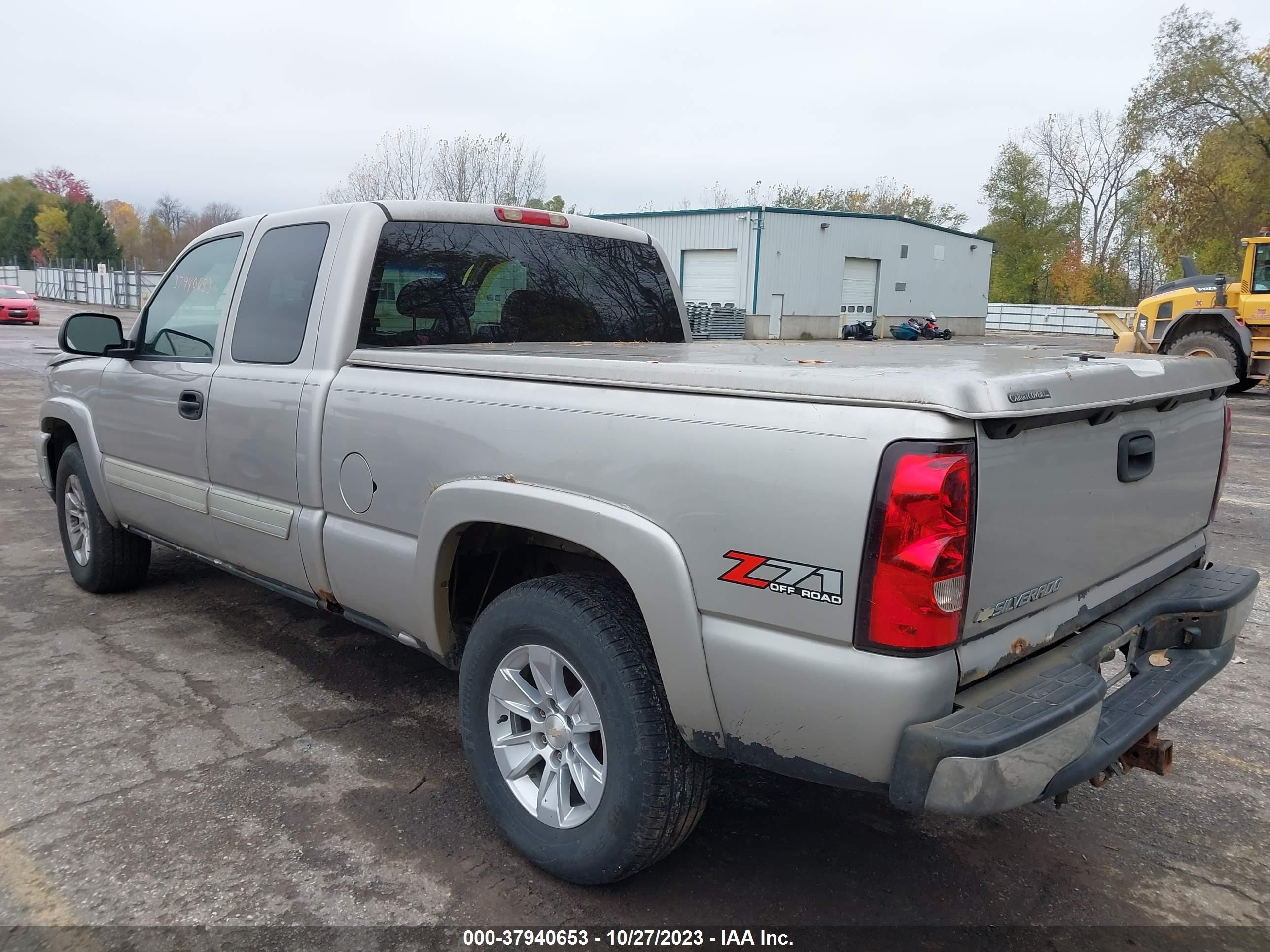 Photo 2 VIN: 2GCEK19B361293769 - CHEVROLET SILVERADO 