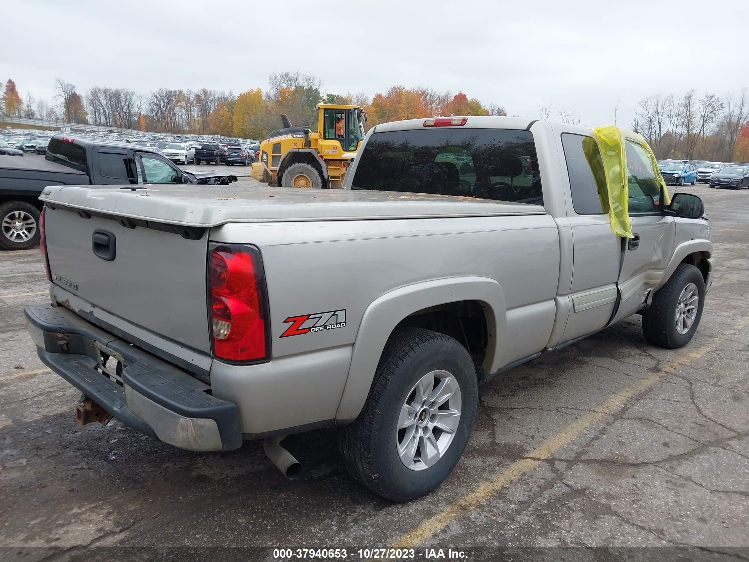 Photo 3 VIN: 2GCEK19B361293769 - CHEVROLET SILVERADO 