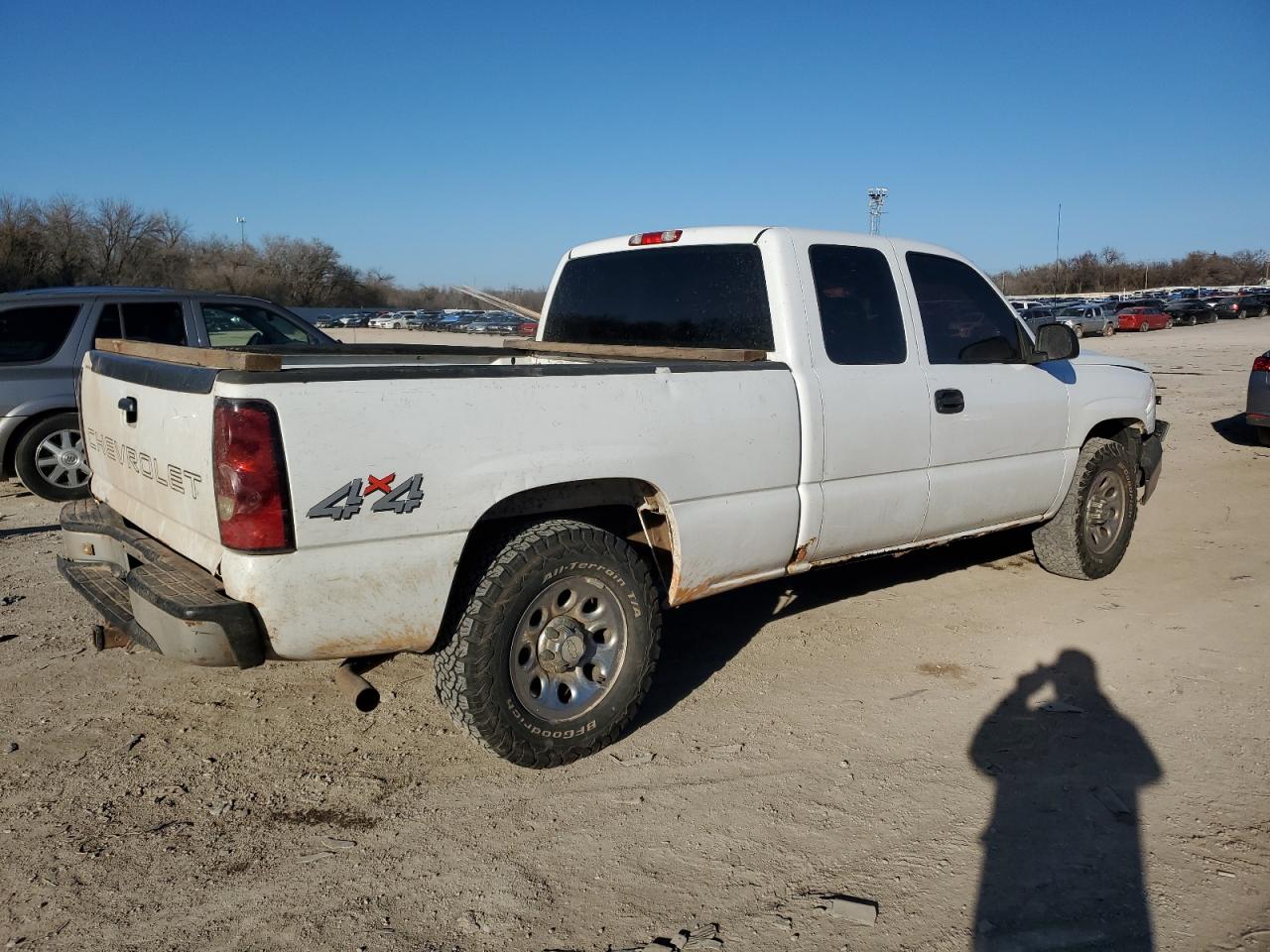 Photo 2 VIN: 2GCEK19B461301975 - CHEVROLET SILVERADO 