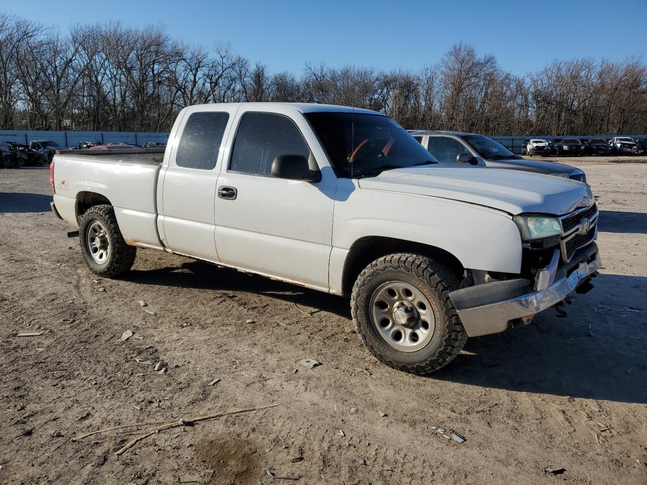 Photo 3 VIN: 2GCEK19B461301975 - CHEVROLET SILVERADO 