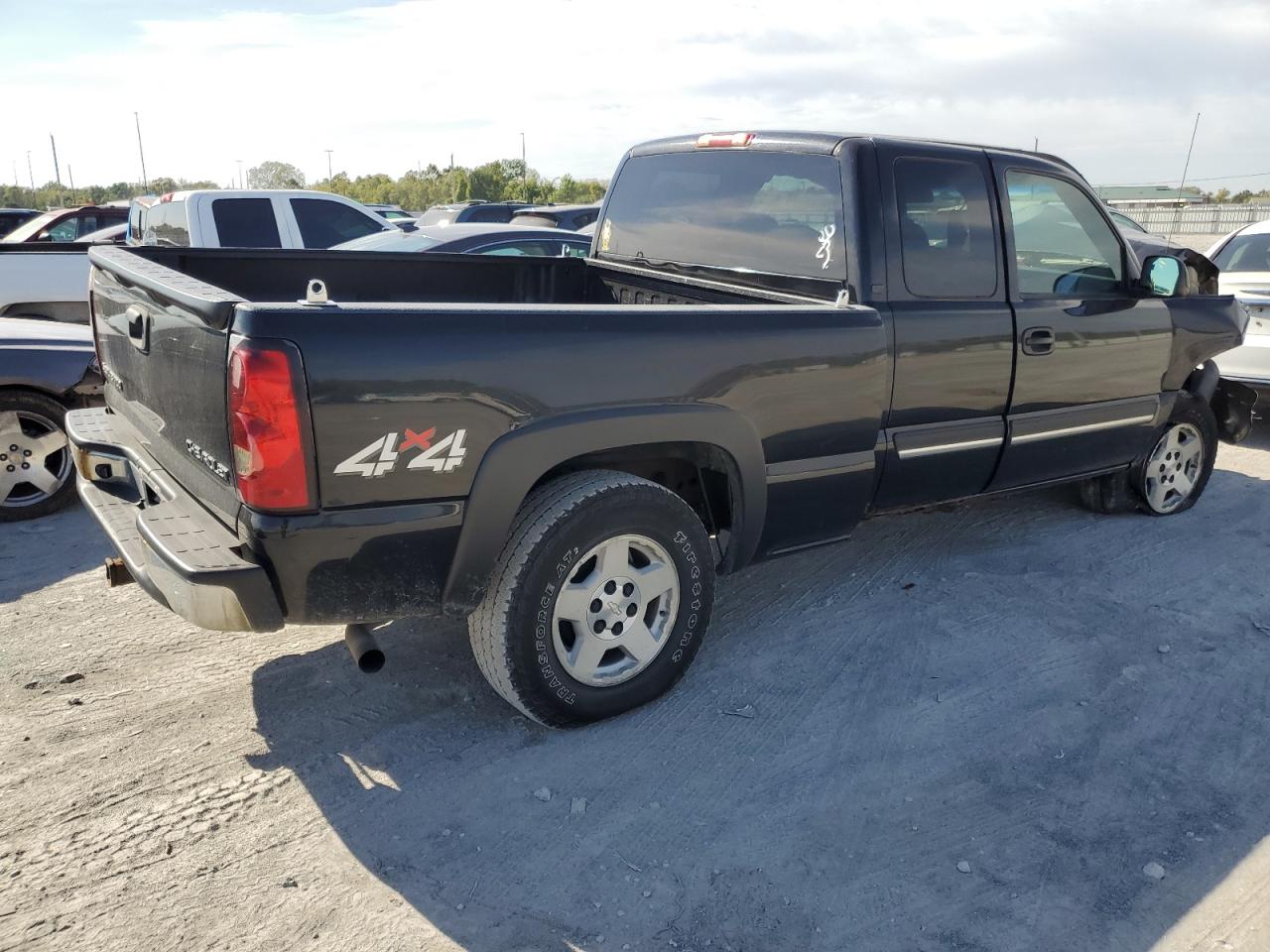 Photo 2 VIN: 2GCEK19B551305628 - CHEVROLET SILVERADO 