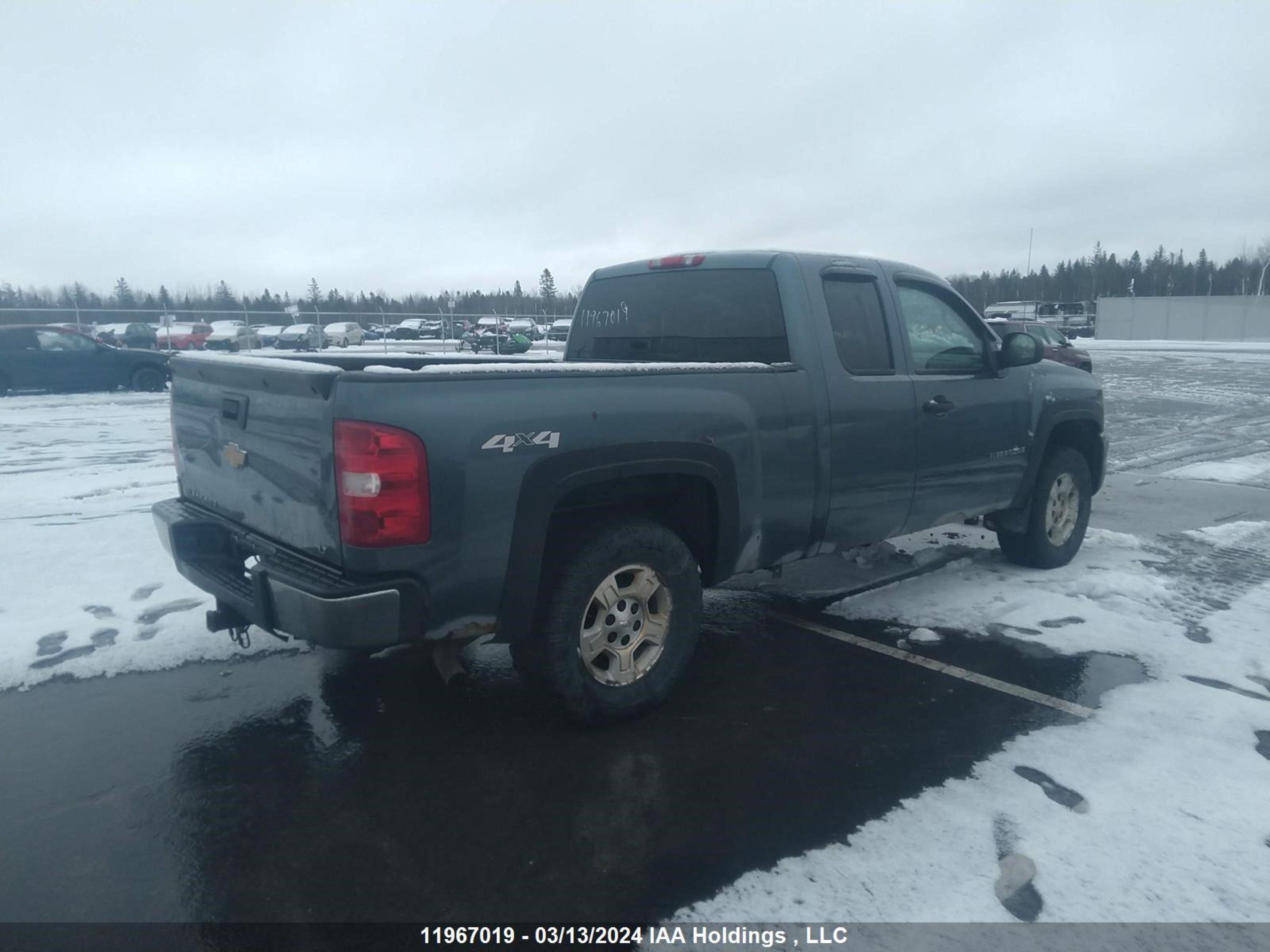 Photo 3 VIN: 2GCEK19C581259604 - CHEVROLET SILVERADO 