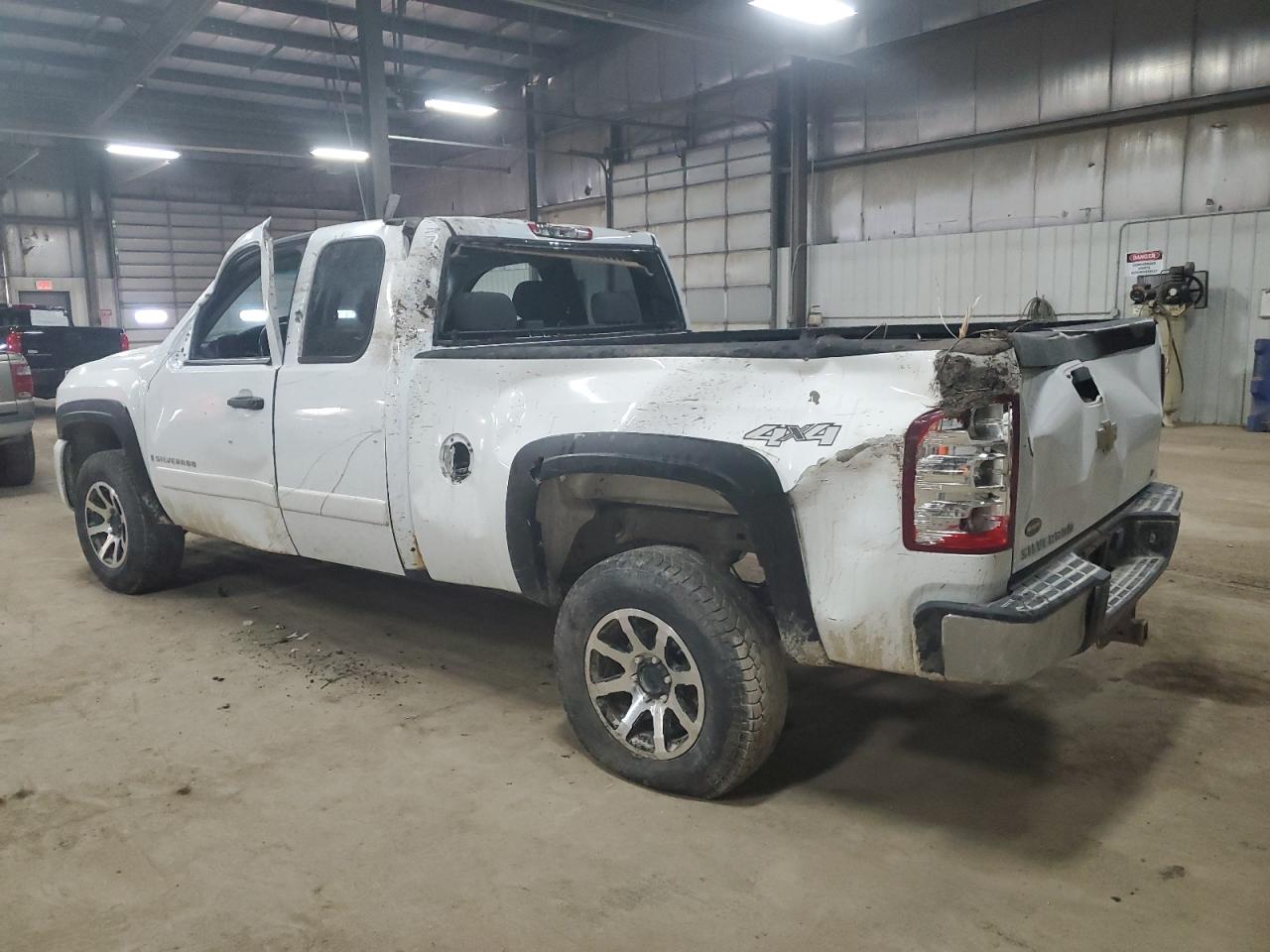 Photo 1 VIN: 2GCEK19J081105803 - CHEVROLET SILVERADO 