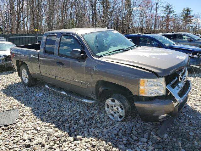 Photo 3 VIN: 2GCEK19J281120013 - CHEVROLET SILVERADO 