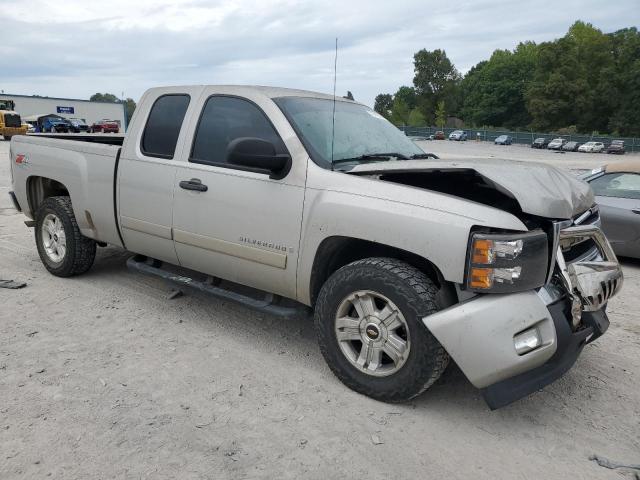 Photo 3 VIN: 2GCEK19J281146403 - CHEVROLET SILVERADO 