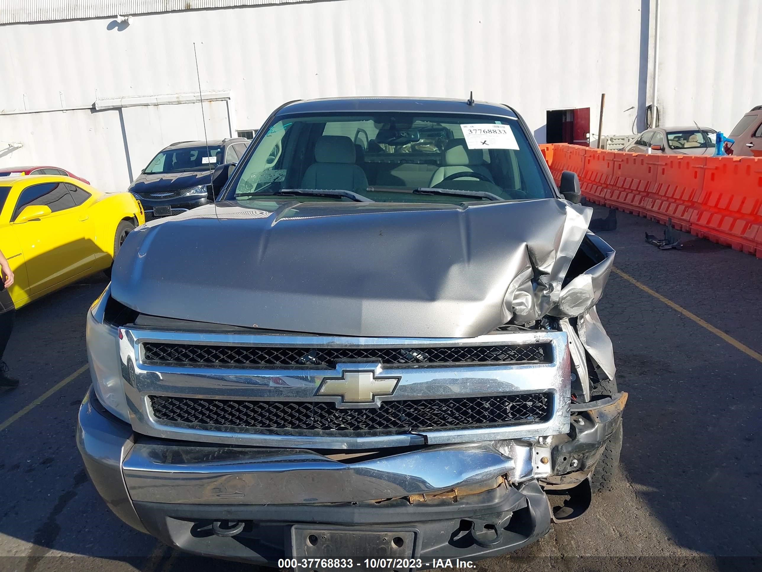 Photo 11 VIN: 2GCEK19J571663788 - CHEVROLET SILVERADO 