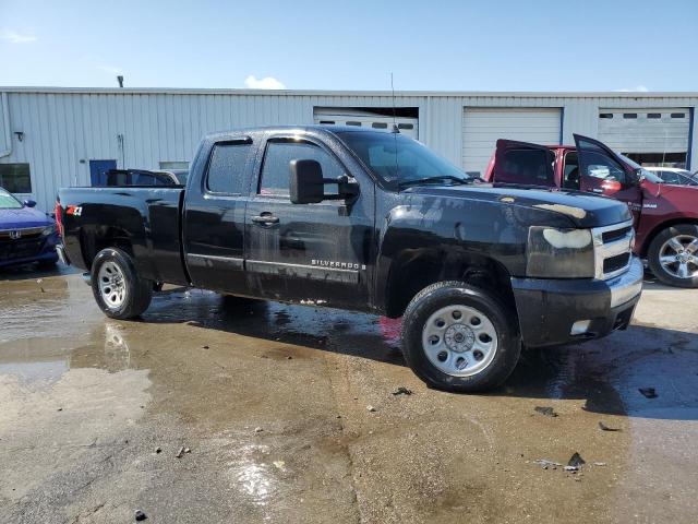 Photo 3 VIN: 2GCEK19J581111306 - CHEVROLET SILVERADO 