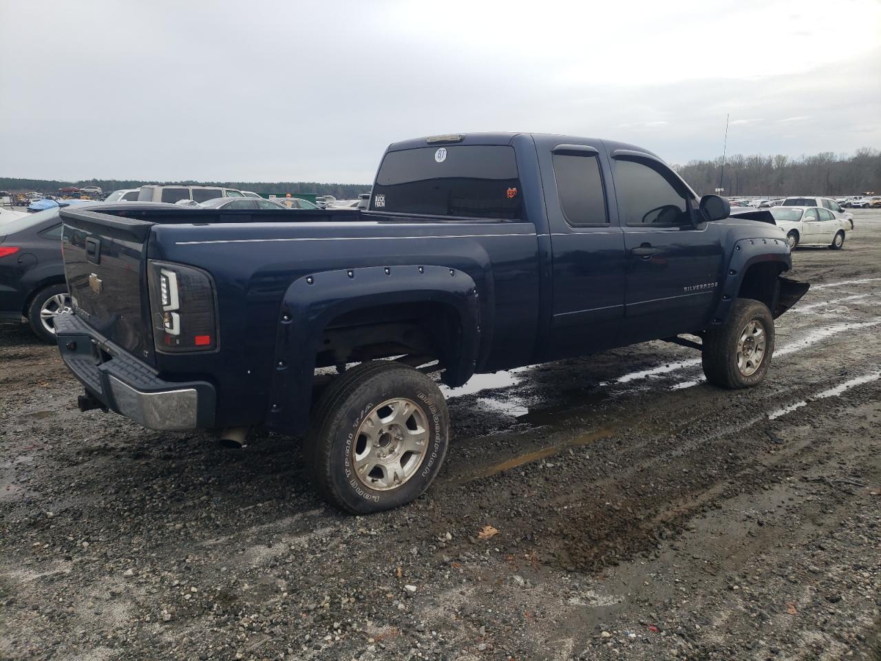 Photo 2 VIN: 2GCEK19J681193739 - CHEVROLET SILVERADO 