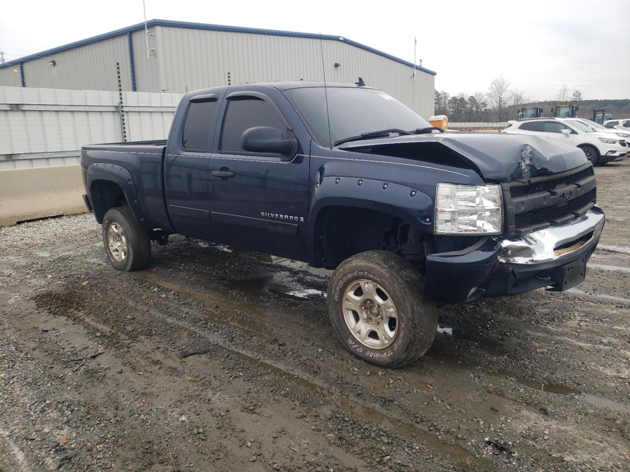 Photo 3 VIN: 2GCEK19J681193739 - CHEVROLET SILVERADO 