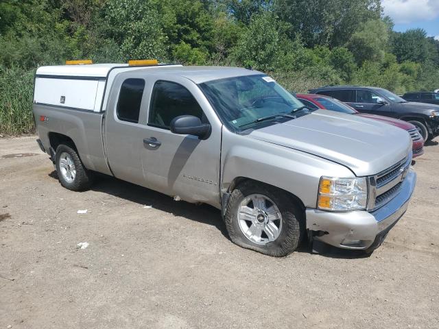 Photo 3 VIN: 2GCEK19J881257635 - CHEVROLET SILVERADO 