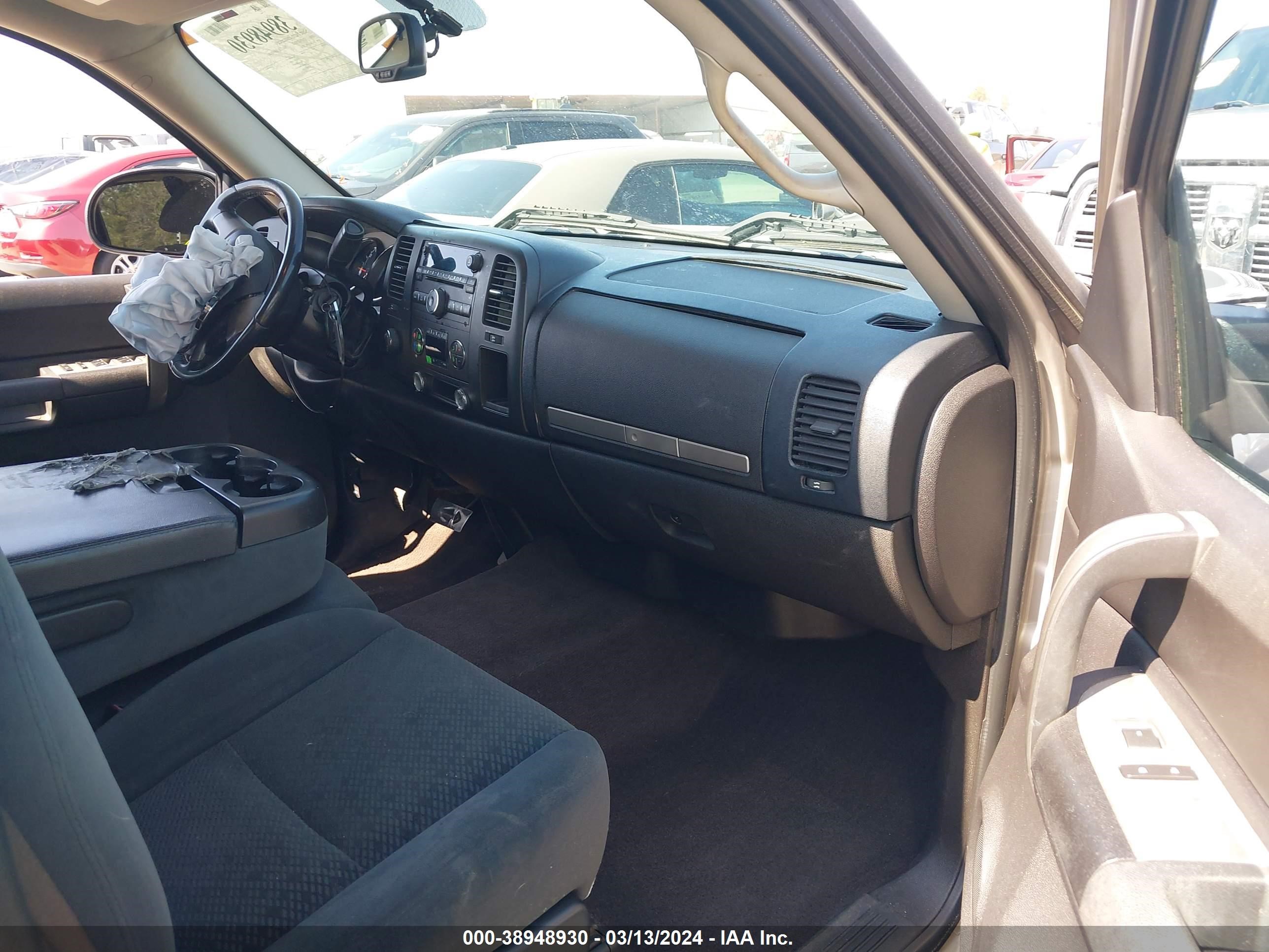 Photo 4 VIN: 2GCEK19J881270286 - CHEVROLET SILVERADO 