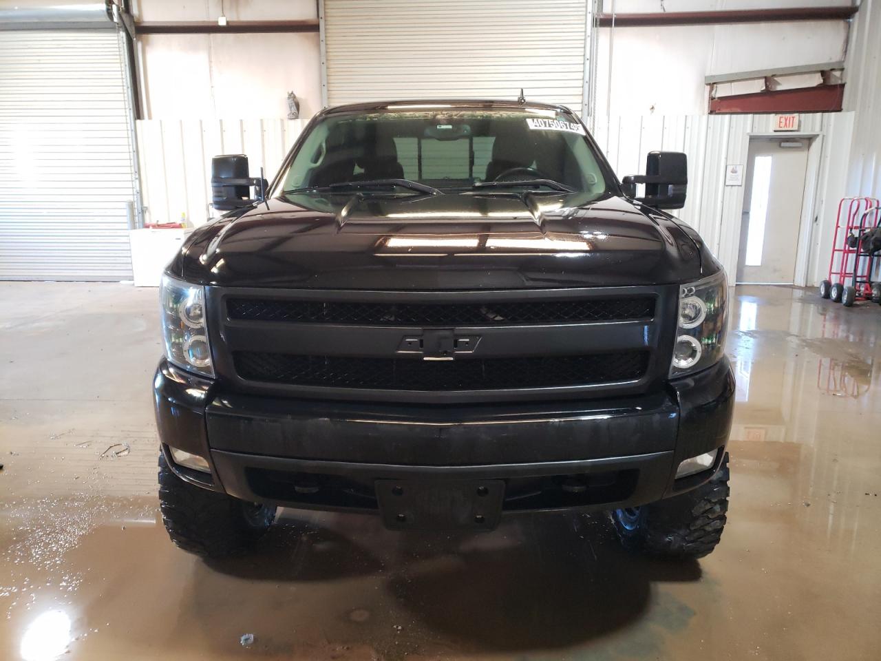 Photo 4 VIN: 2GCEK19J981101569 - CHEVROLET SILVERADO 