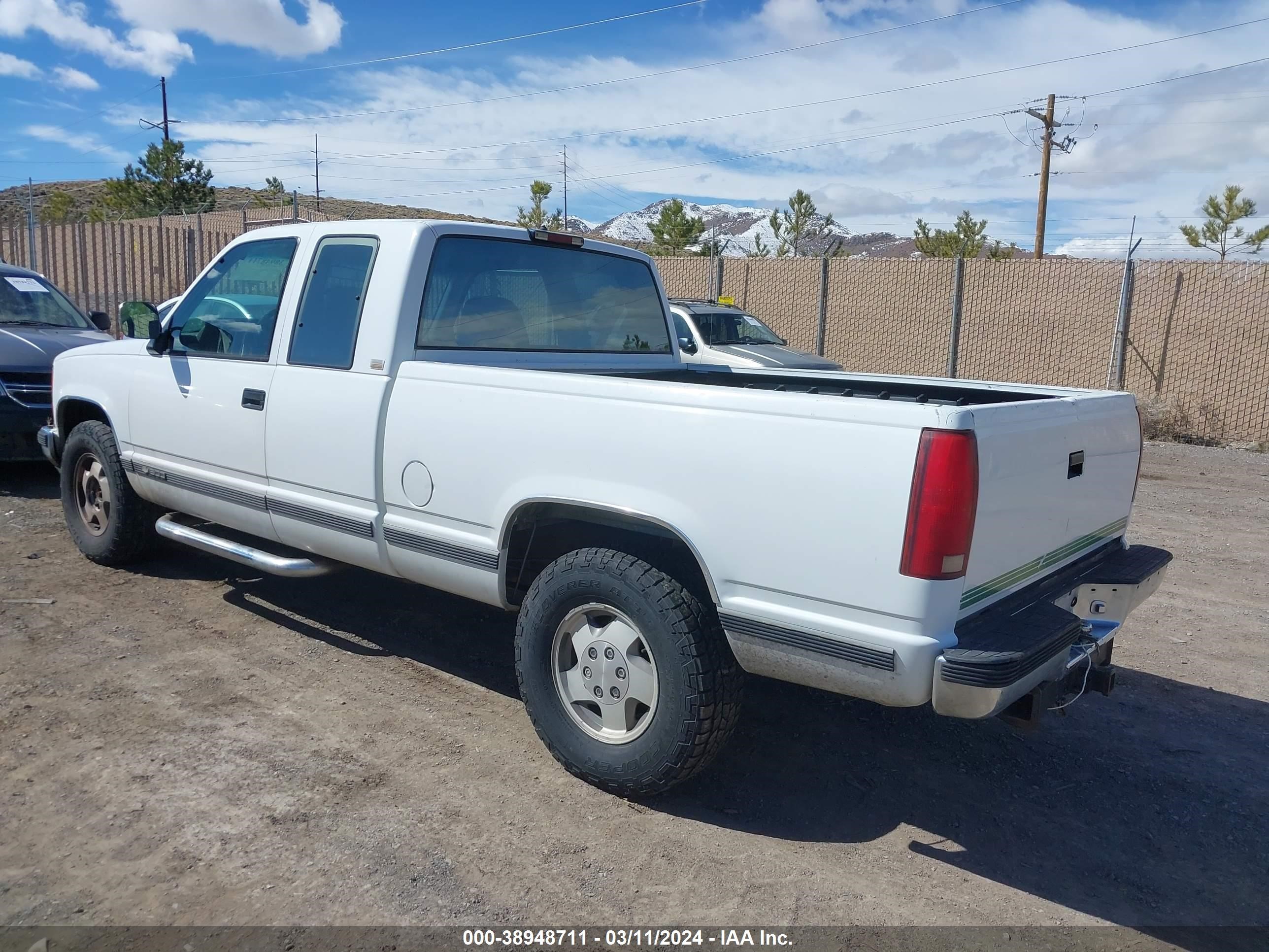 Photo 2 VIN: 2GCEK19K5R1154277 - CHEVROLET GMT-400 