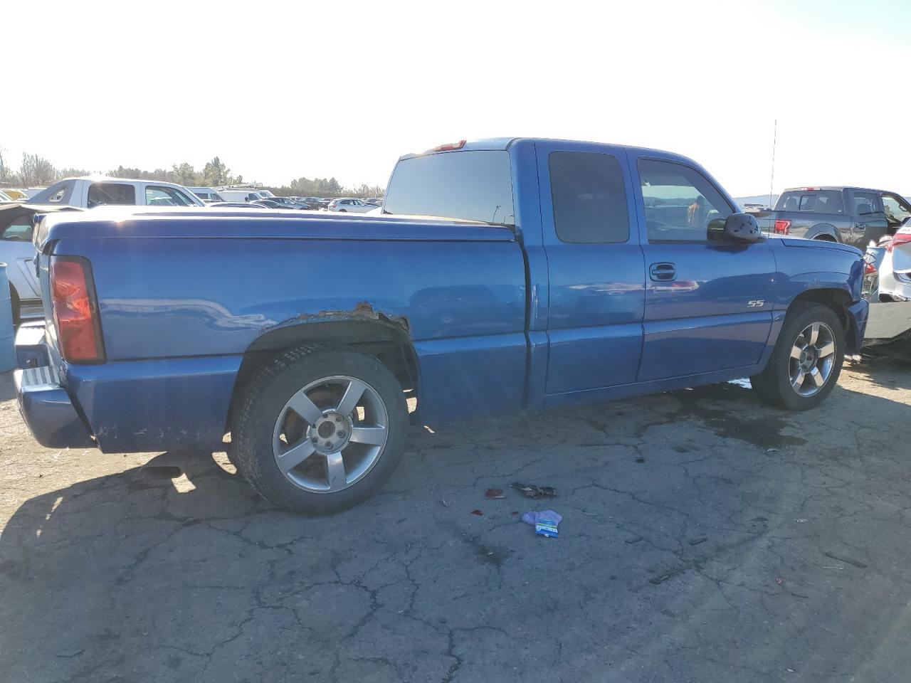 Photo 2 VIN: 2GCEK19N741146460 - CHEVROLET SILVERADO 