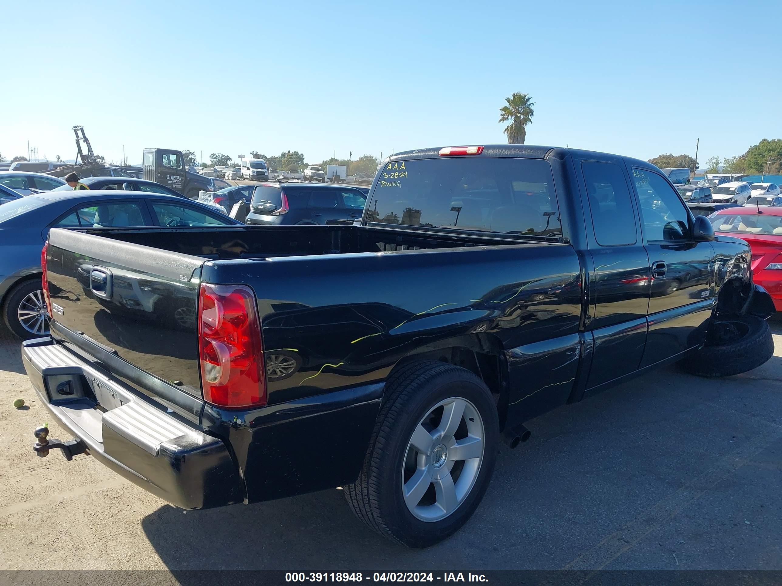 Photo 3 VIN: 2GCEK19N931375110 - CHEVROLET SILVERADO 