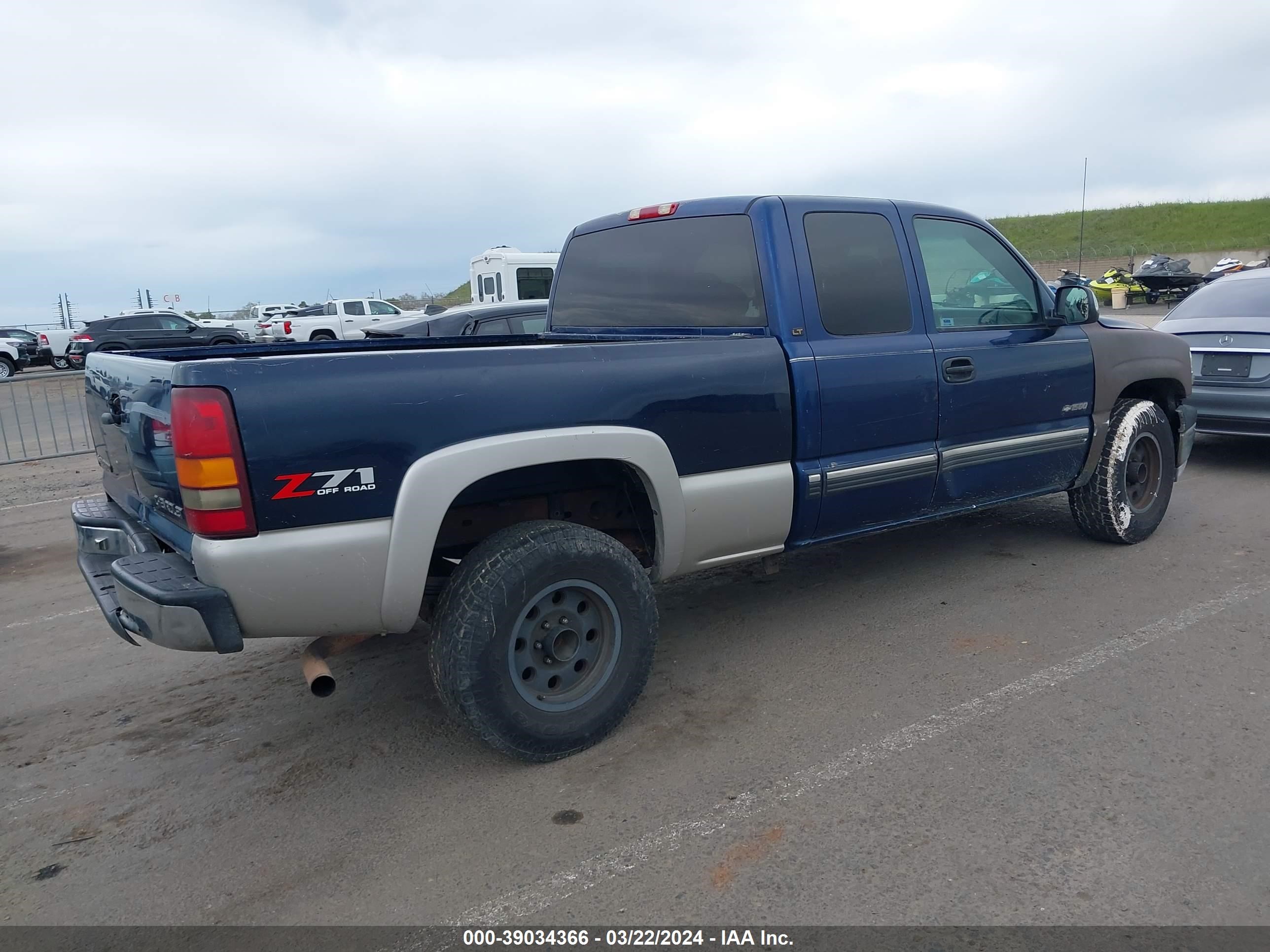 Photo 3 VIN: 2GCEK19T021163693 - CHEVROLET SILVERADO 