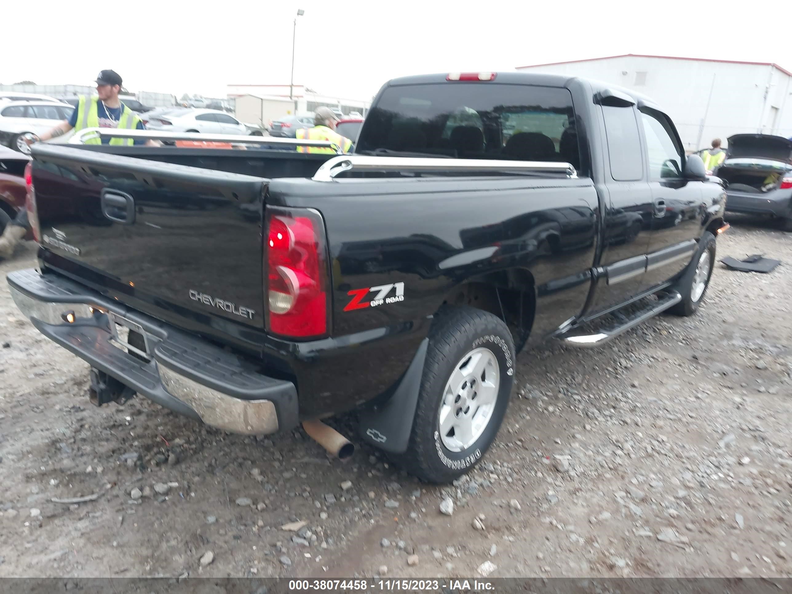 Photo 3 VIN: 2GCEK19T041244647 - CHEVROLET SILVERADO 