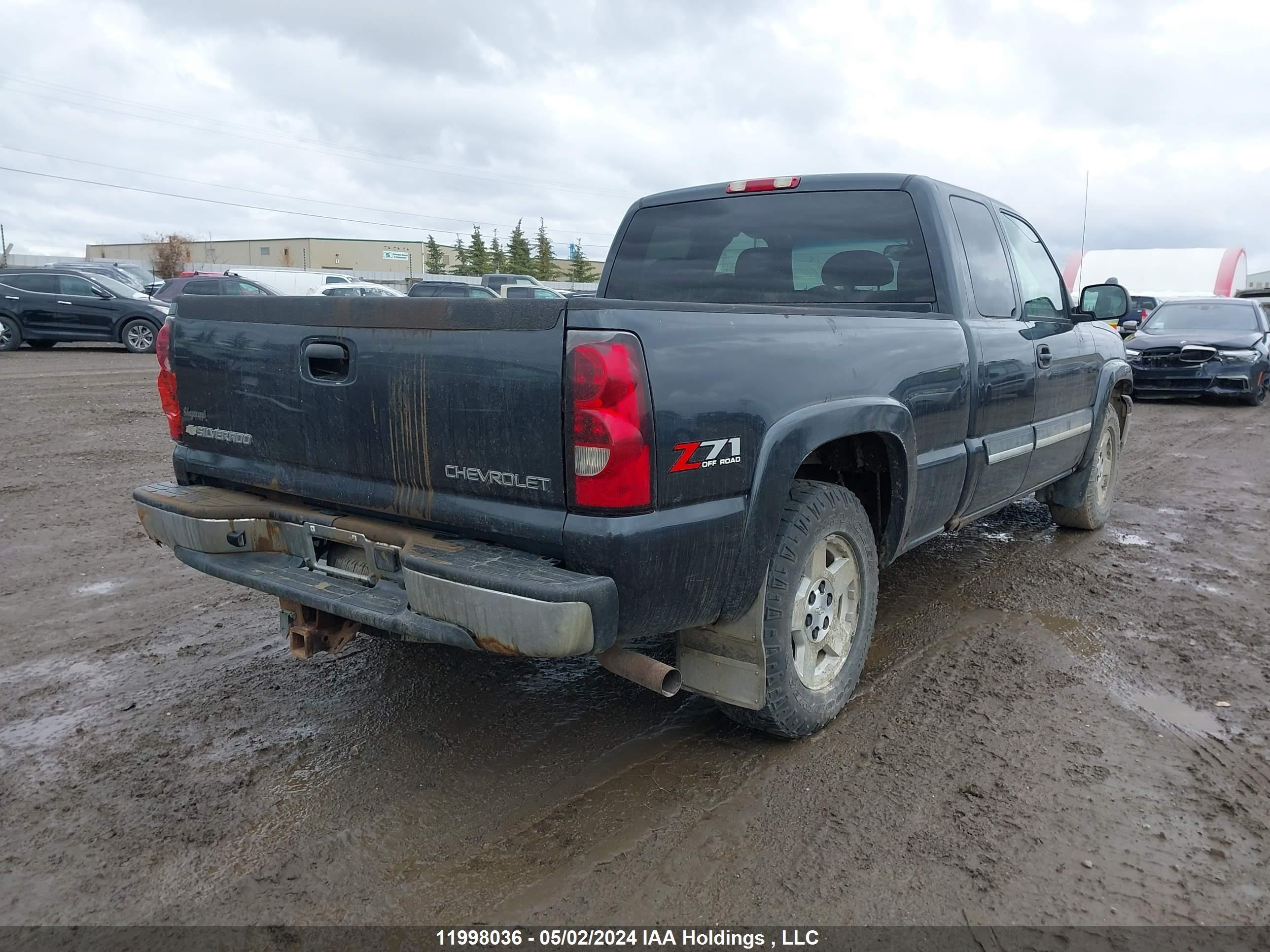 Photo 3 VIN: 2GCEK19T041304605 - CHEVROLET SILVERADO 