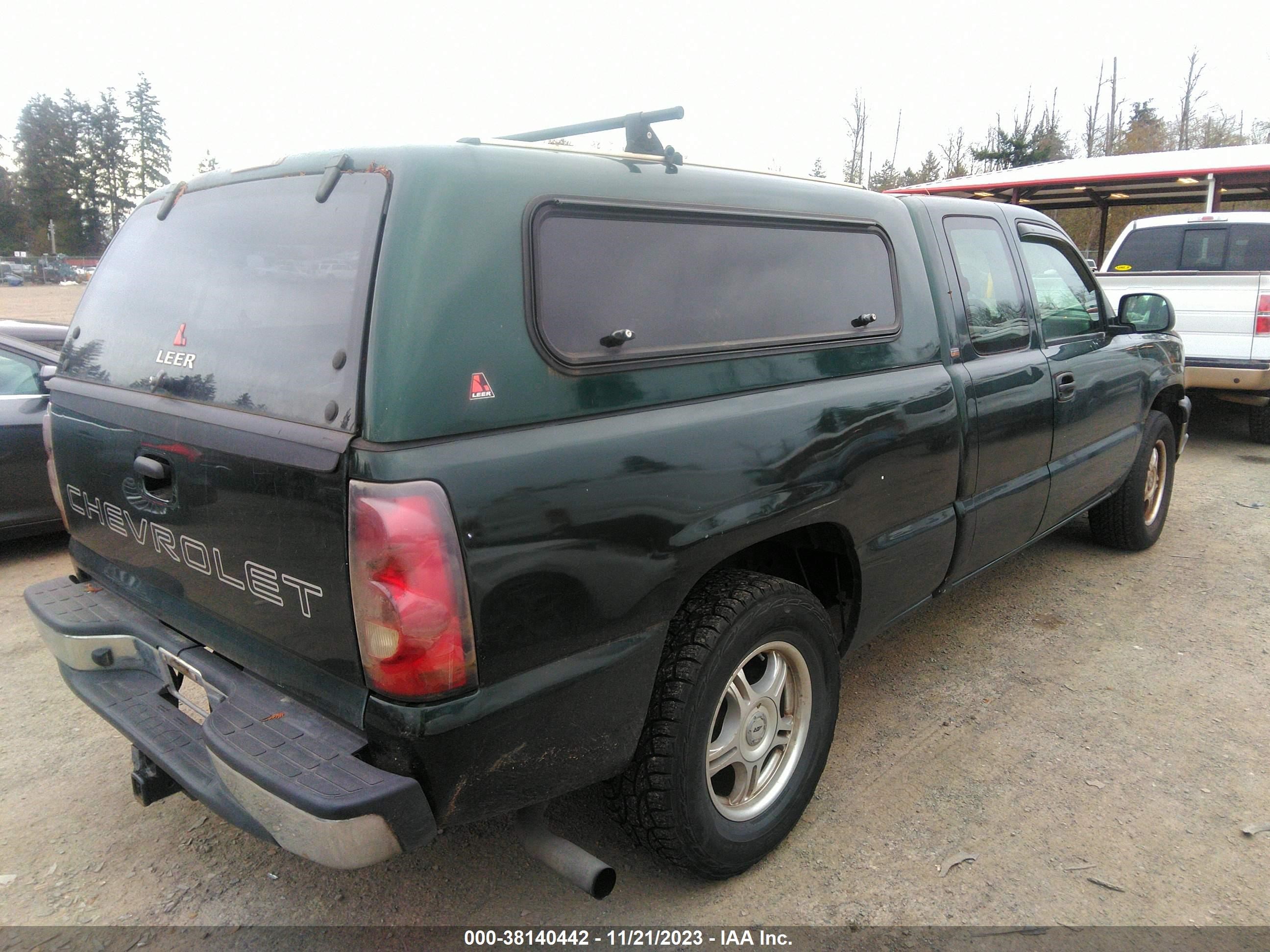 Photo 3 VIN: 2GCEK19T041337958 - CHEVROLET SILVERADO 