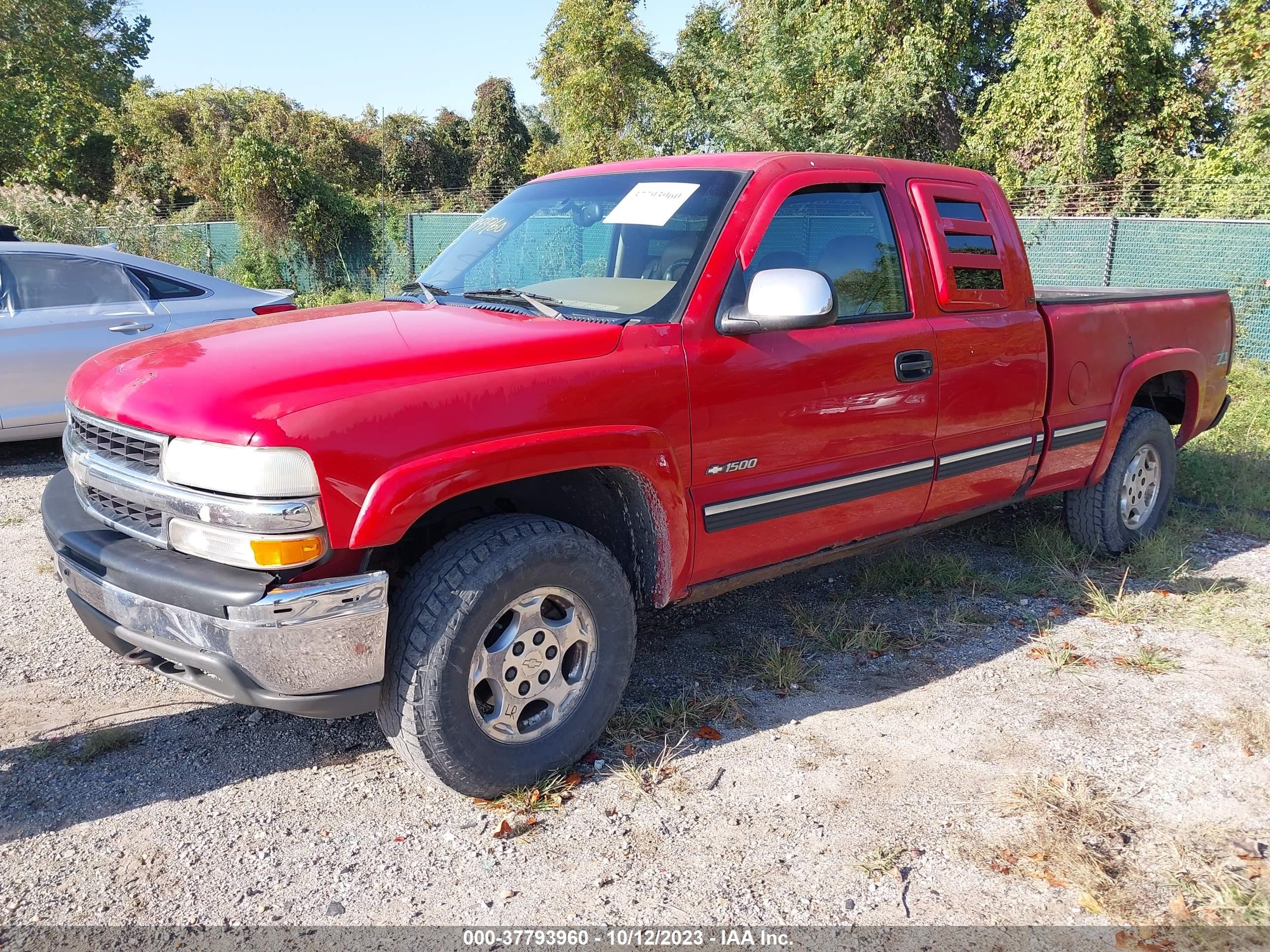 Photo 1 VIN: 2GCEK19T0Y1353759 - CHEVROLET SILVERADO 