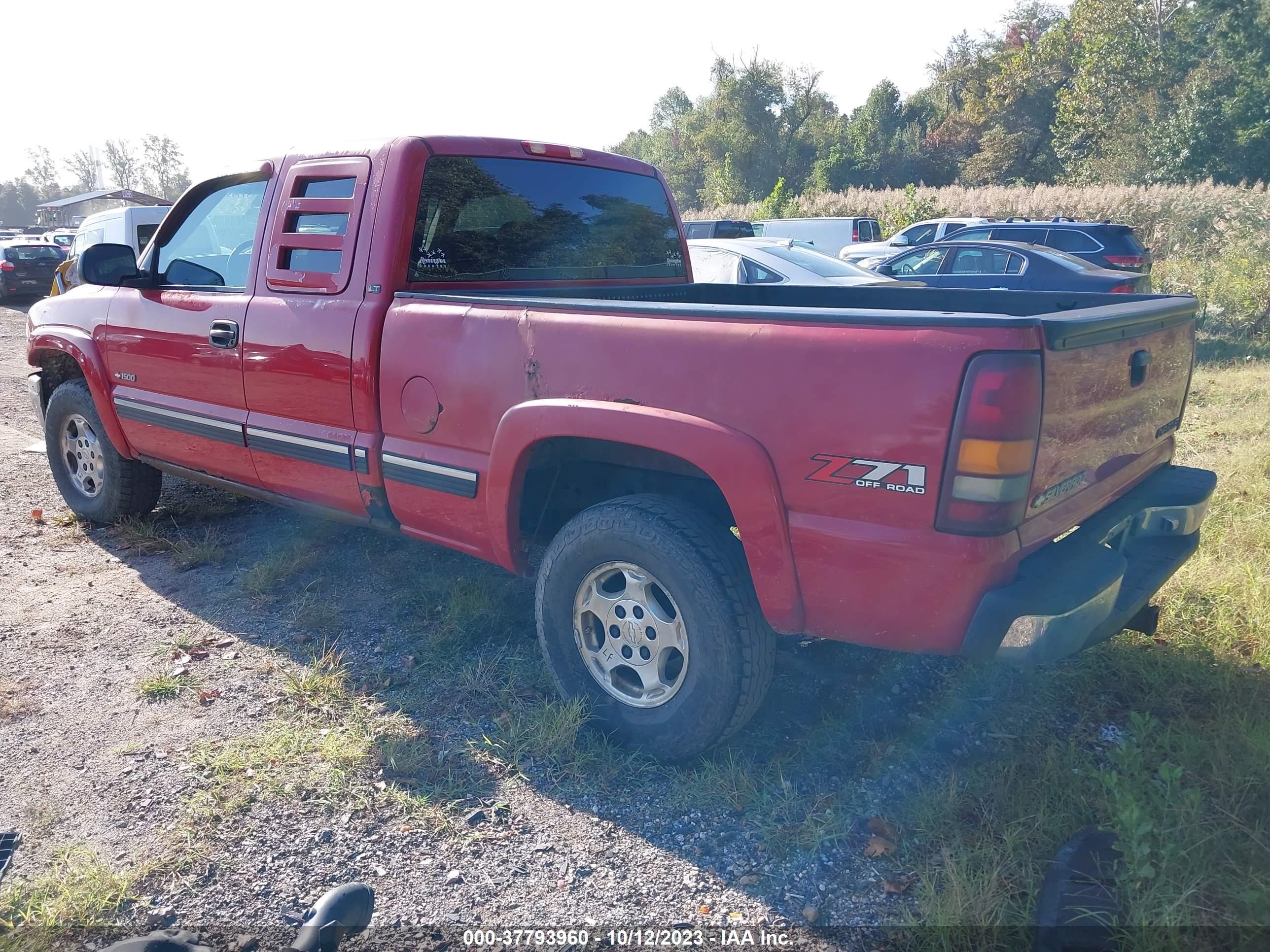 Photo 2 VIN: 2GCEK19T0Y1353759 - CHEVROLET SILVERADO 