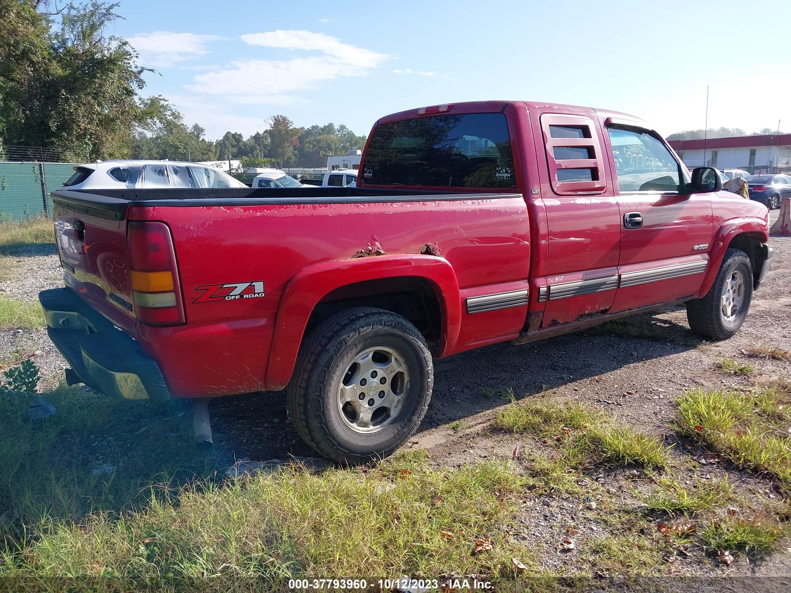 Photo 3 VIN: 2GCEK19T0Y1353759 - CHEVROLET SILVERADO 