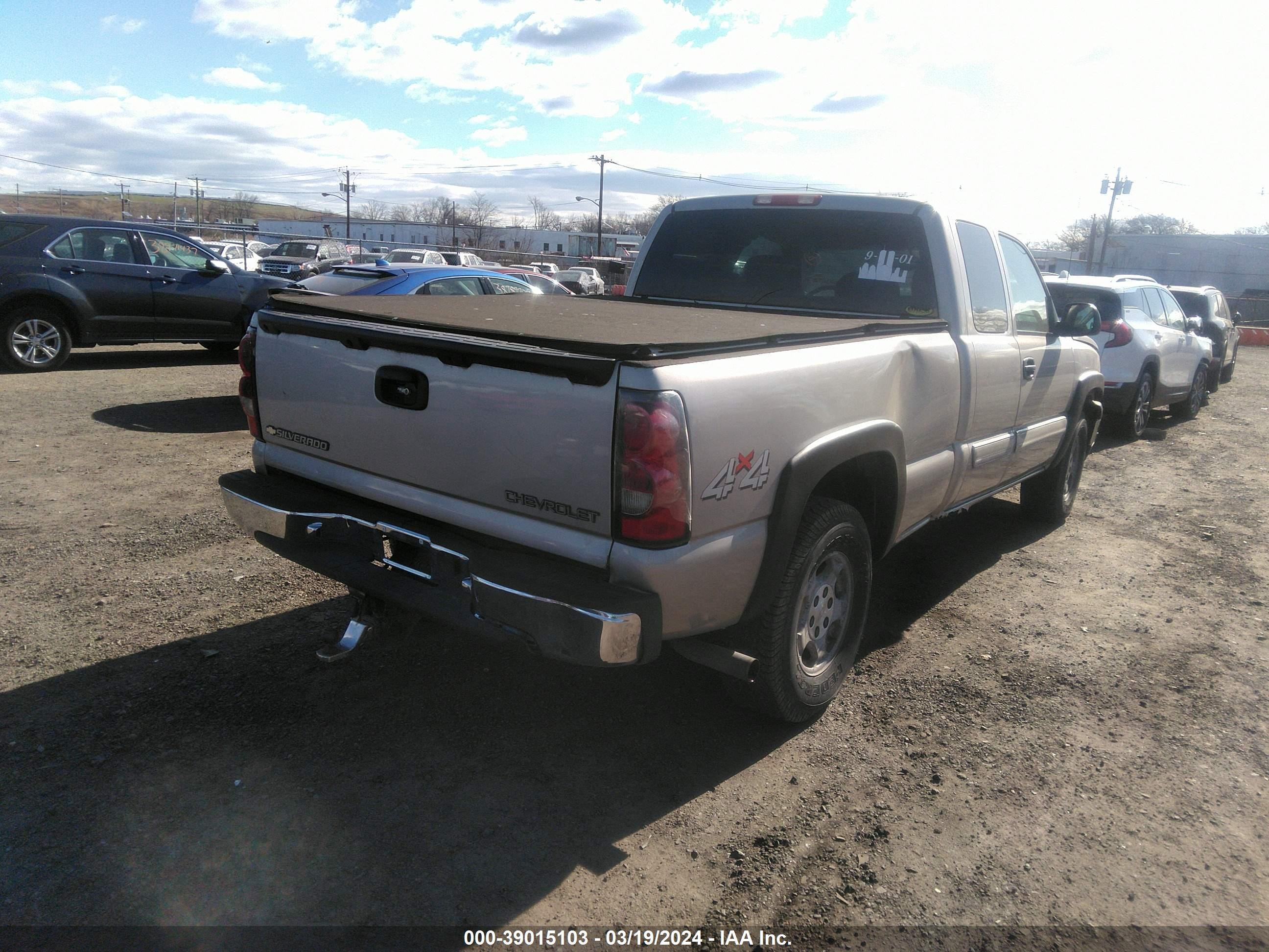 Photo 3 VIN: 2GCEK19T241268979 - CHEVROLET SILVERADO 