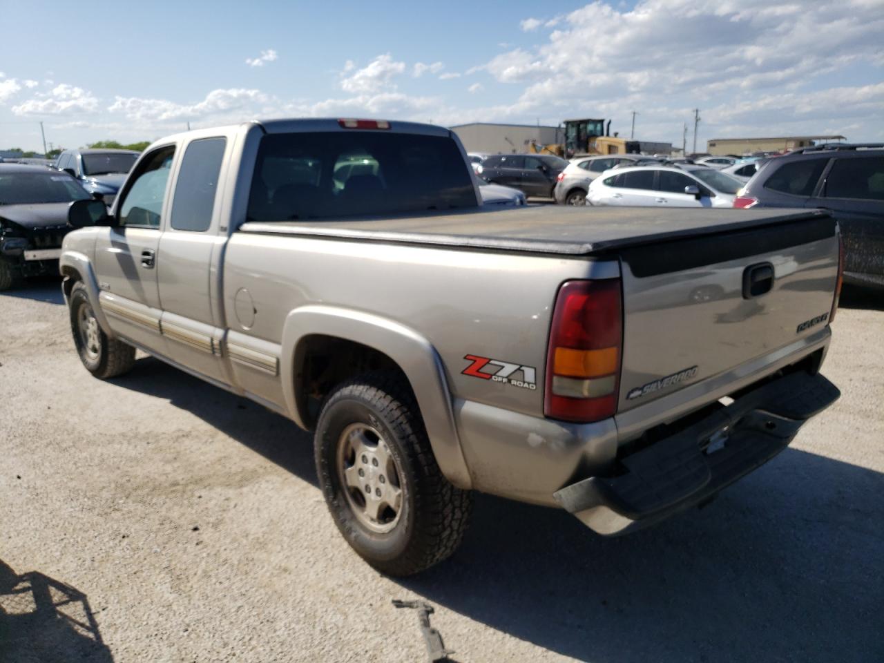 Photo 1 VIN: 2GCEK19T421179881 - CHEVROLET SILVERADO 