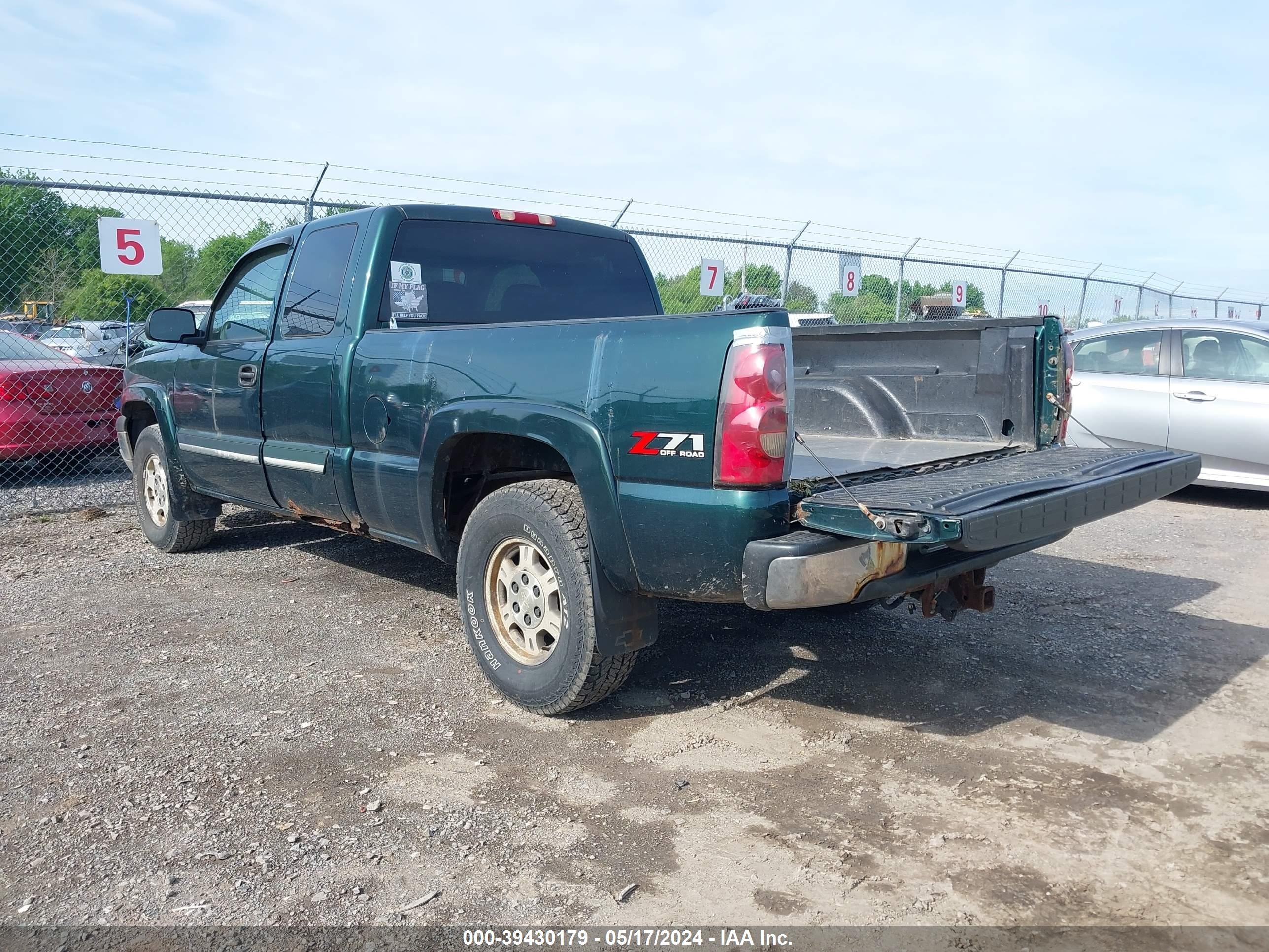 Photo 2 VIN: 2GCEK19T441139772 - CHEVROLET SILVERADO 