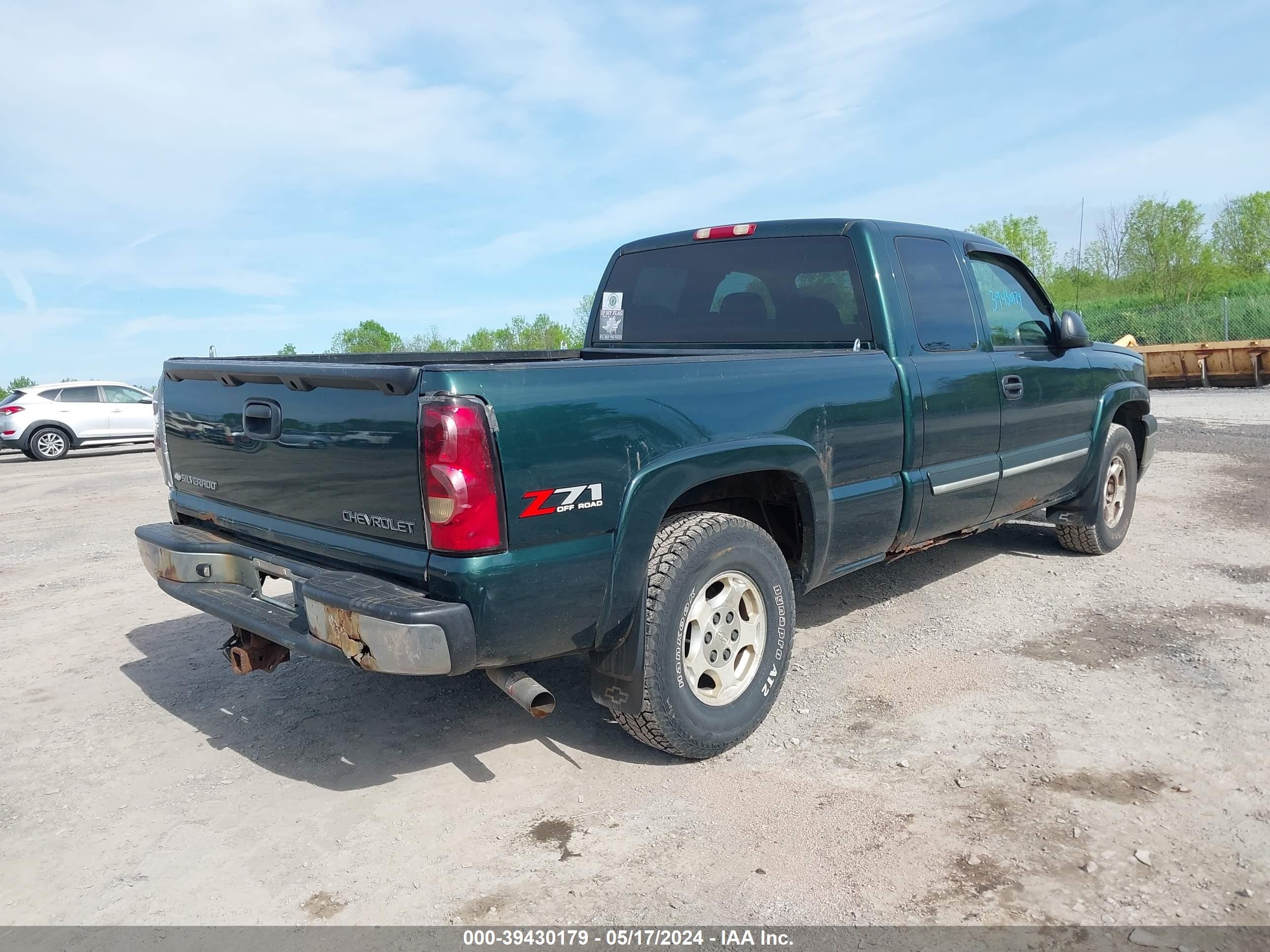 Photo 3 VIN: 2GCEK19T441139772 - CHEVROLET SILVERADO 