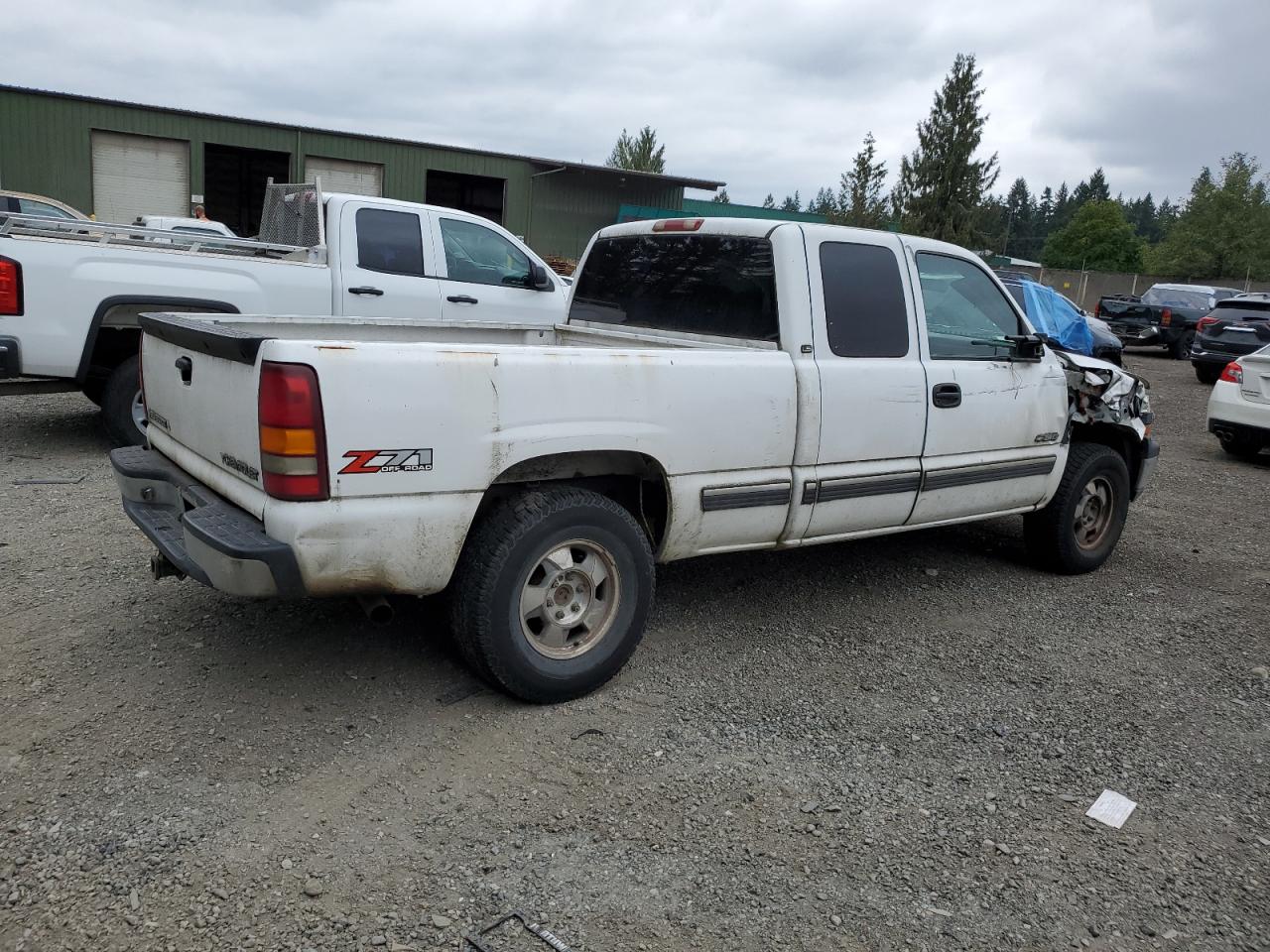 Photo 2 VIN: 2GCEK19T4Y1343154 - CHEVROLET SILVERADO 