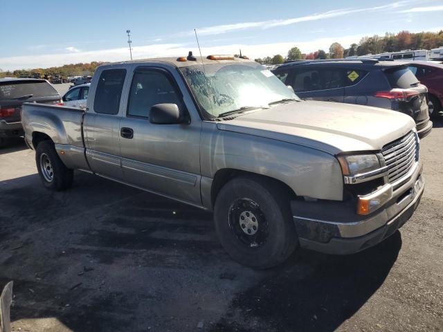 Photo 3 VIN: 2GCEK19T531113132 - CHEVROLET SILVERADO 