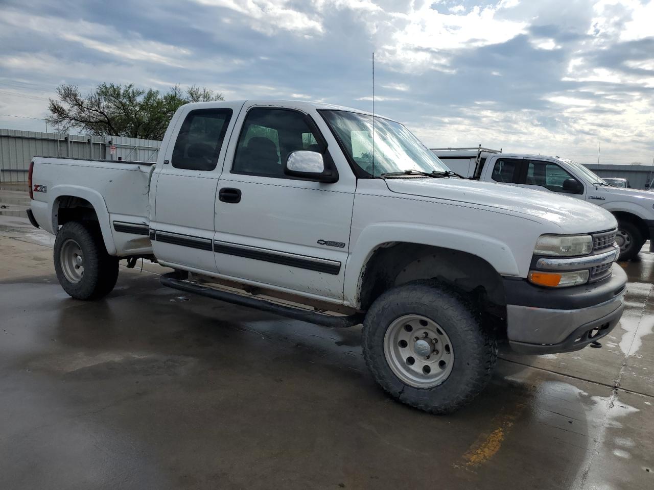 Photo 3 VIN: 2GCEK19T5X1111595 - CHEVROLET SILVERADO 