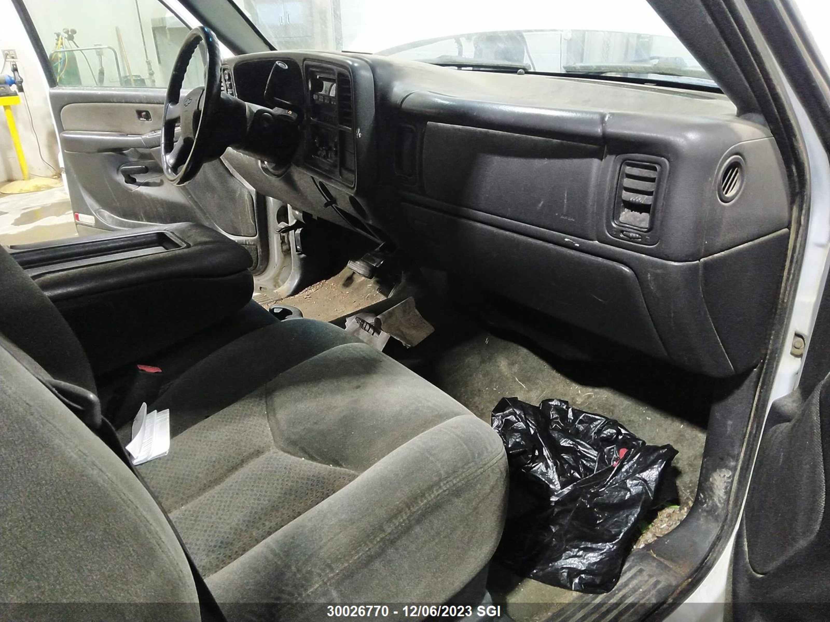 Photo 4 VIN: 2GCEK19T631410362 - CHEVROLET SILVERADO 