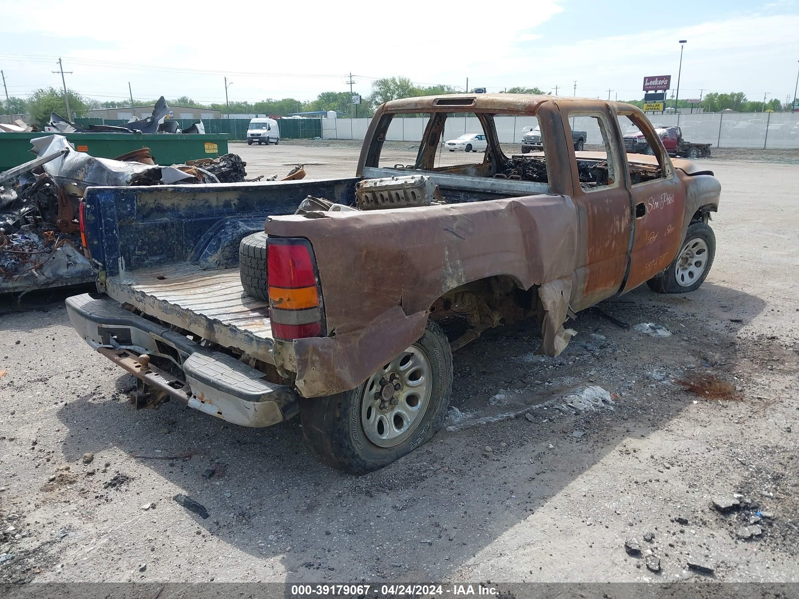 Photo 3 VIN: 2GCEK19T6Y1291316 - CHEVROLET SILVERADO 