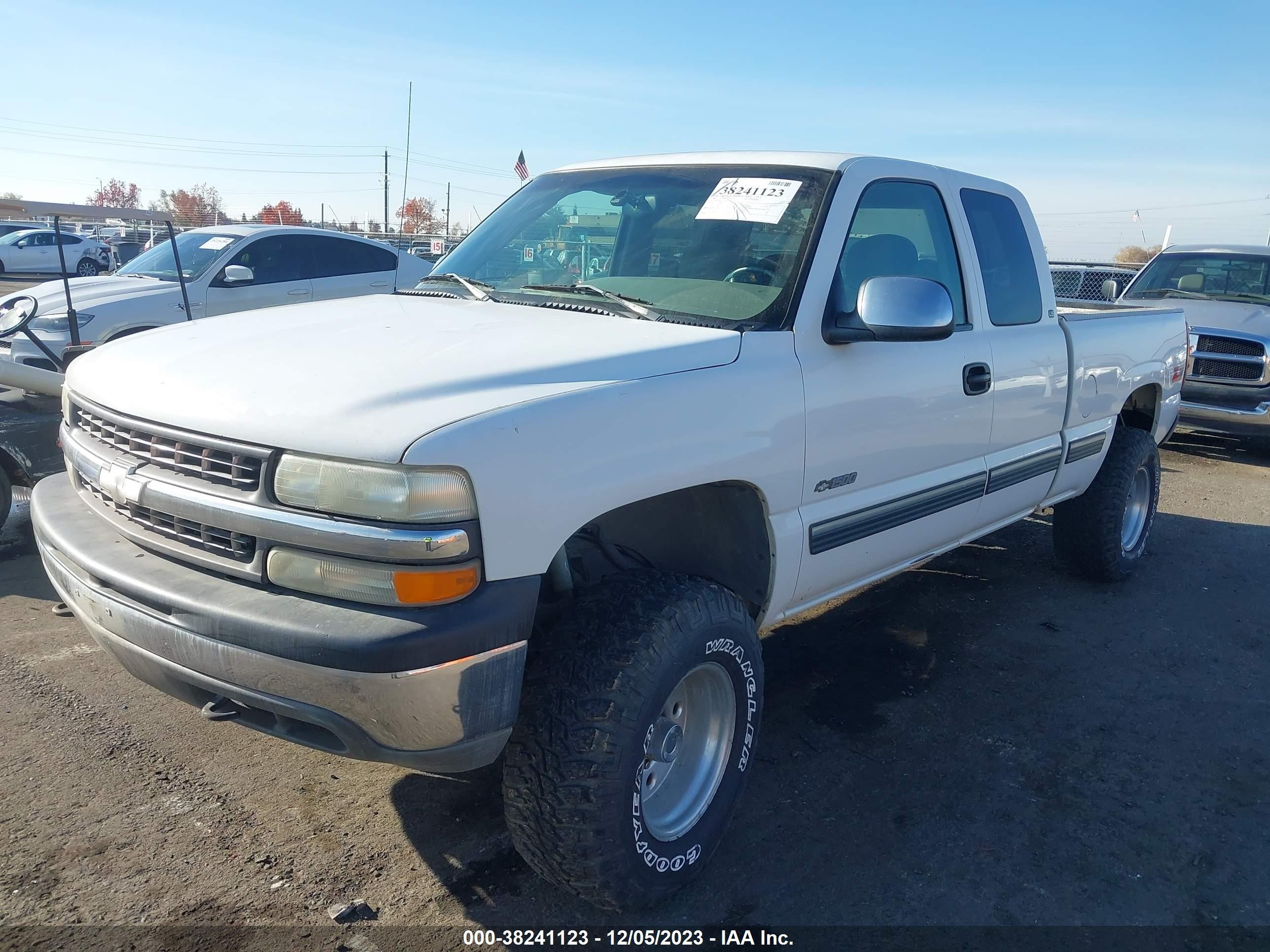 Photo 1 VIN: 2GCEK19T7X1194947 - CHEVROLET SILVERADO 