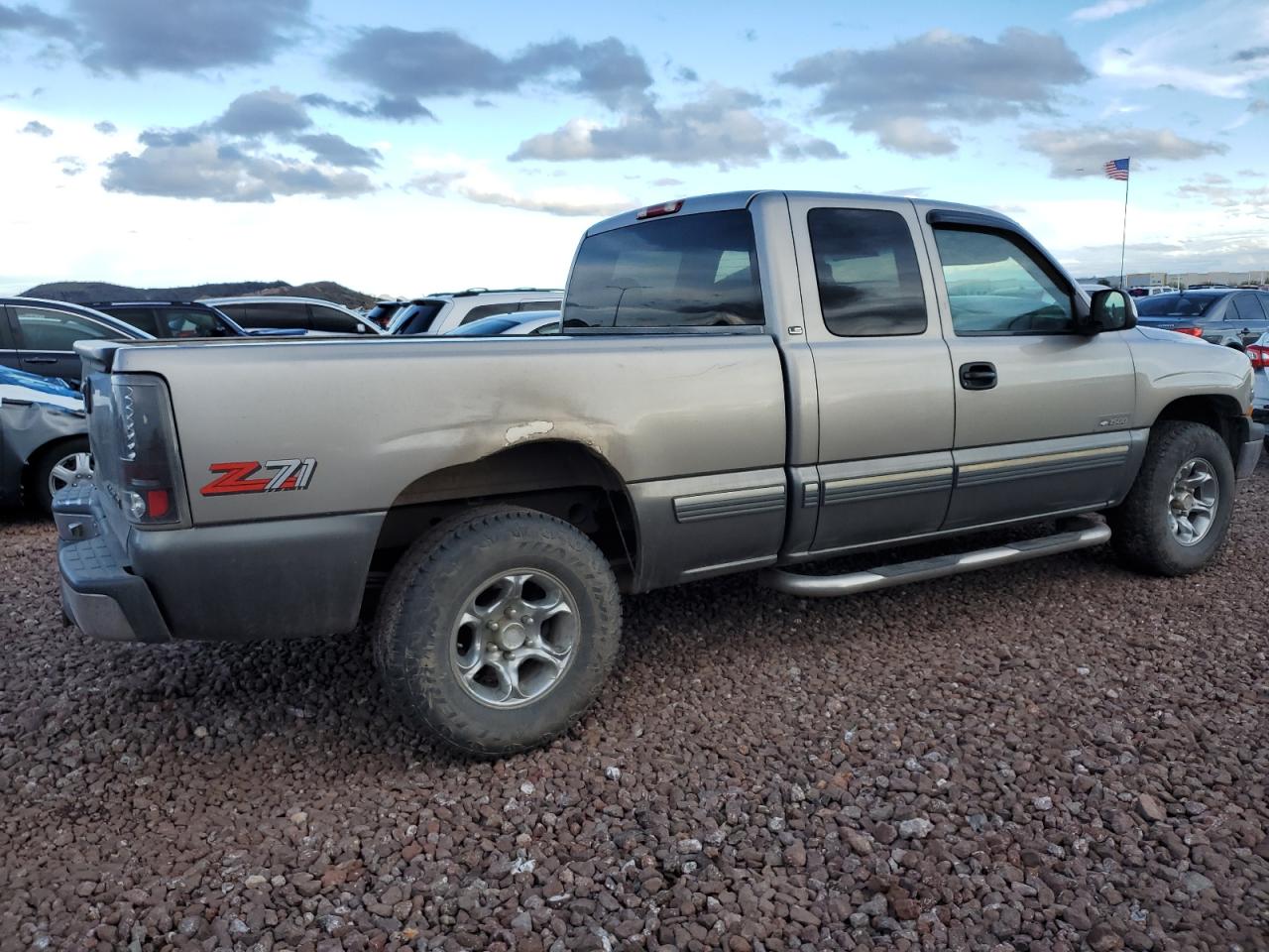 Photo 2 VIN: 2GCEK19T7X1248084 - CHEVROLET SILVERADO 