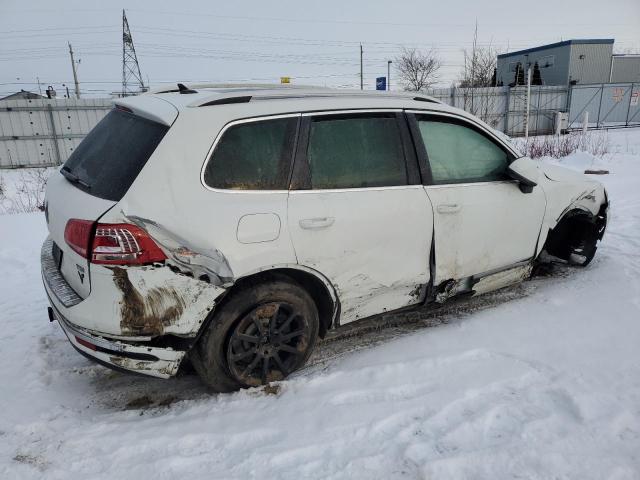 Photo 2 VIN: 2GCEK19T811357421 - VOLKSWAGEN TOUAREG 